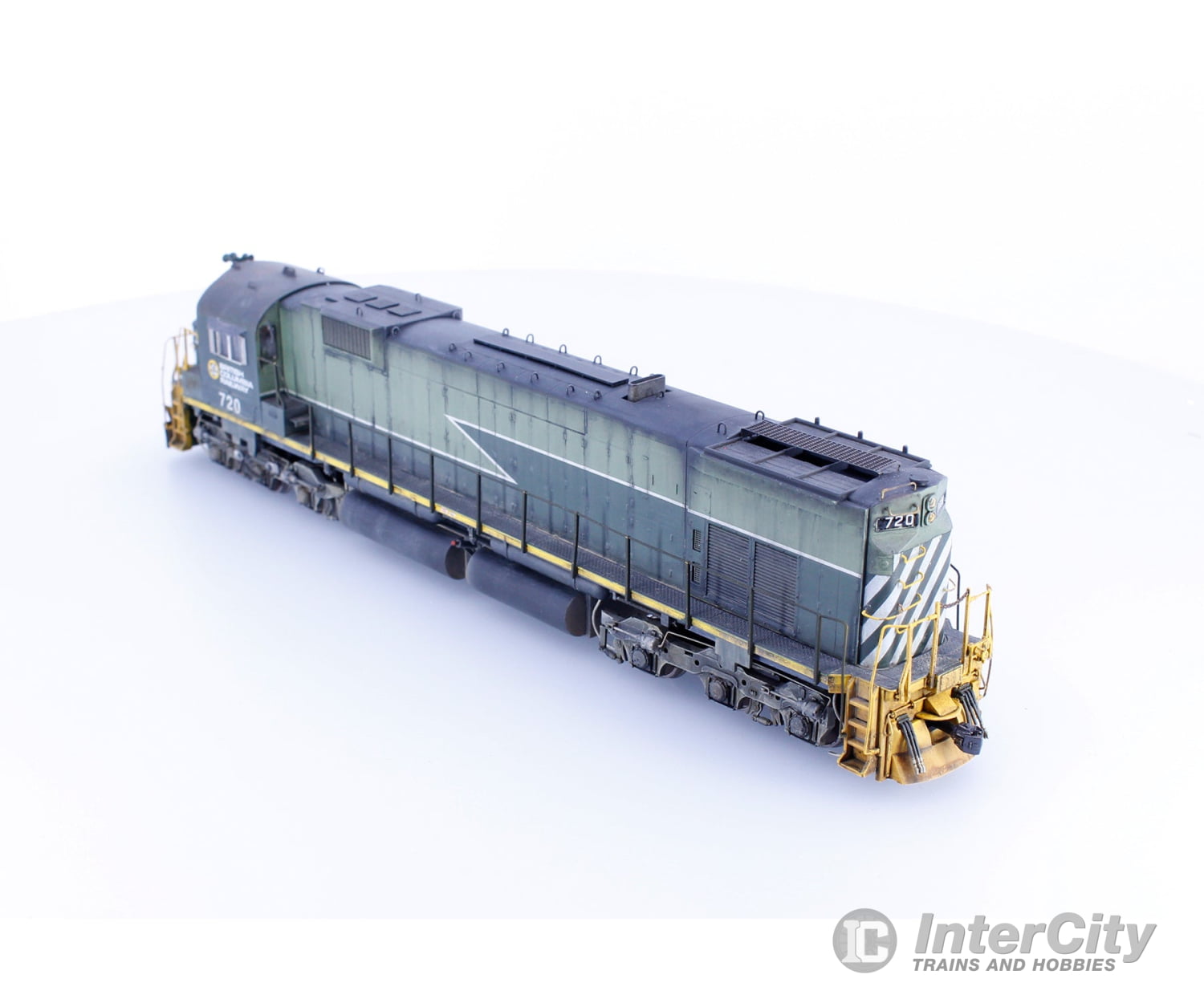 2025 Holiday Charity Auction: HO Bowser Customized BC Rail C-630 Locomotive and 2 Atlas Cars Painted & Weathered by