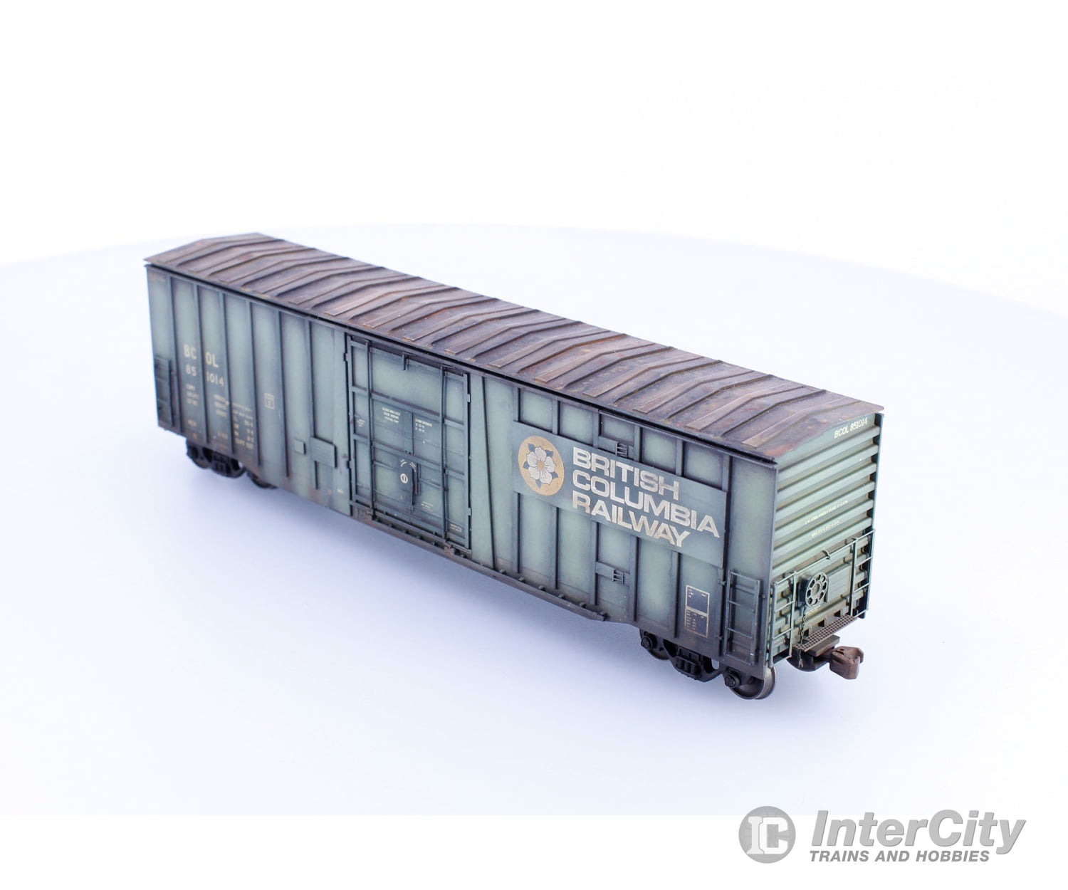 2025 Holiday Charity Auction: HO Bowser Customized BC Rail C-630 Locomotive and 2 Atlas Cars Painted & Weathered by