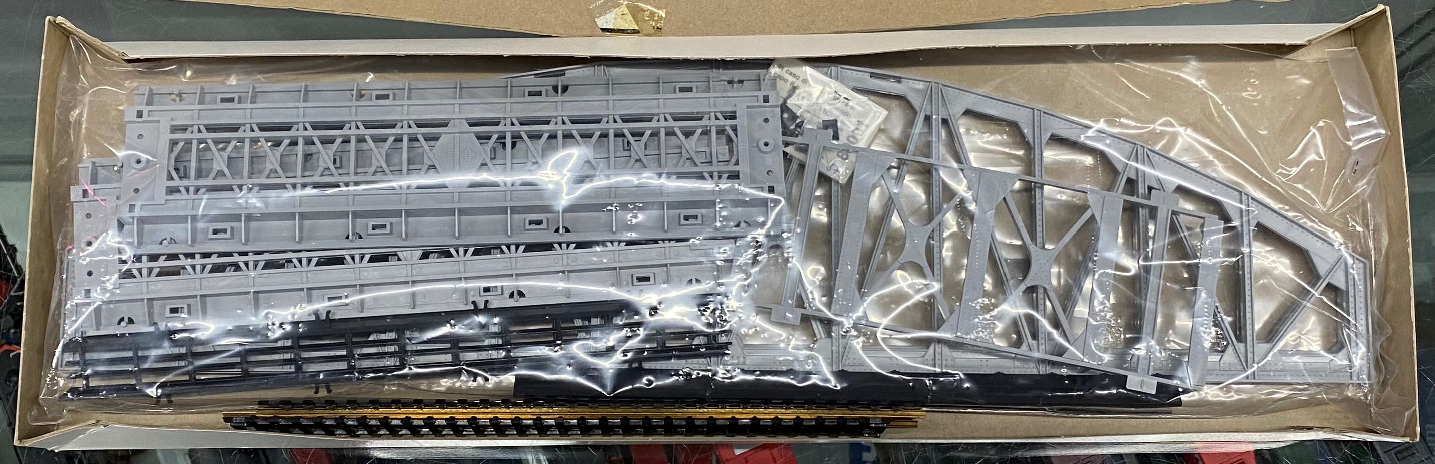 Atlas 87 HO Curved Chord Truss Bridge (#2)