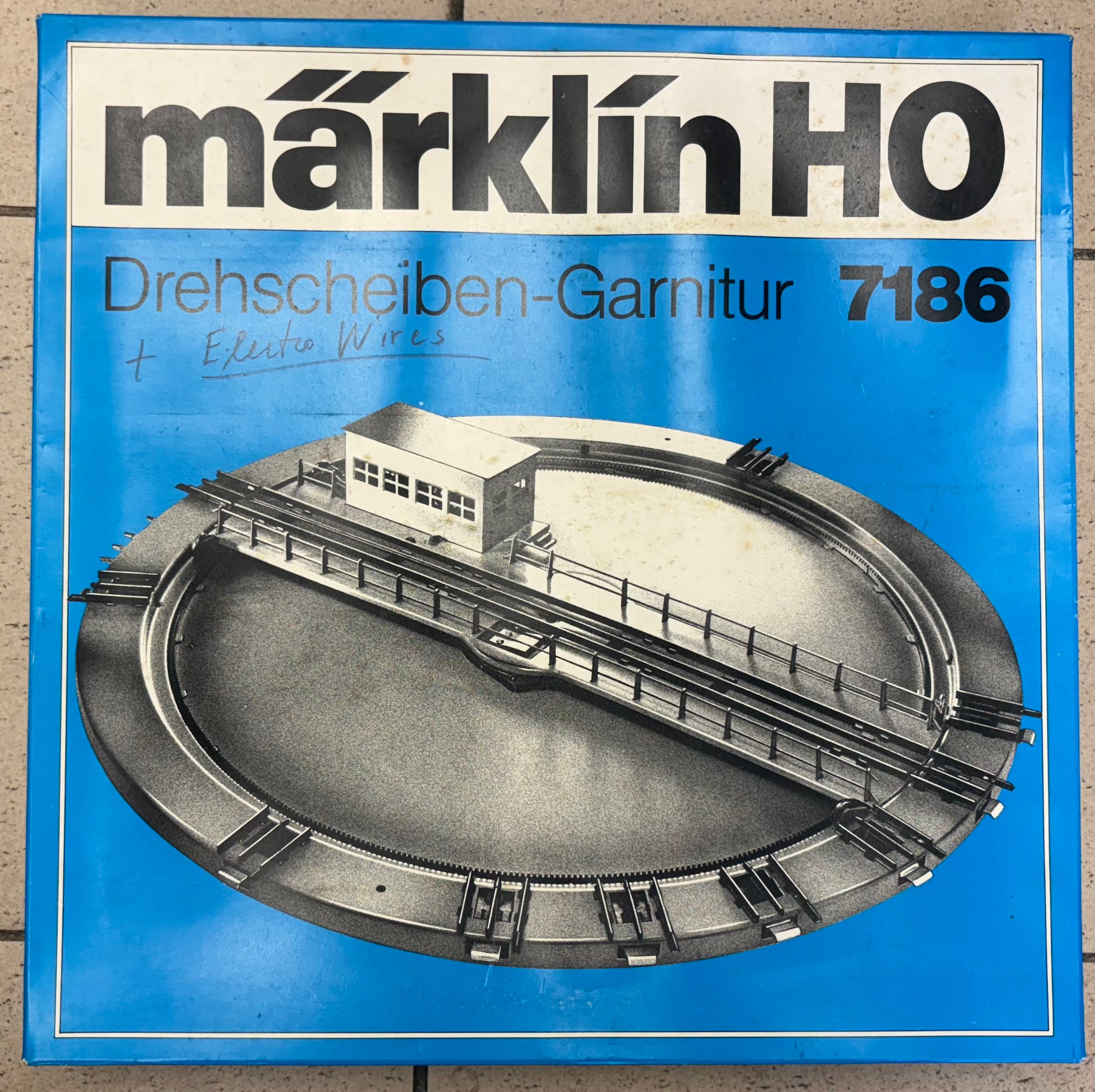 Marklin 7186 HO Electric Turntable for M or K Track