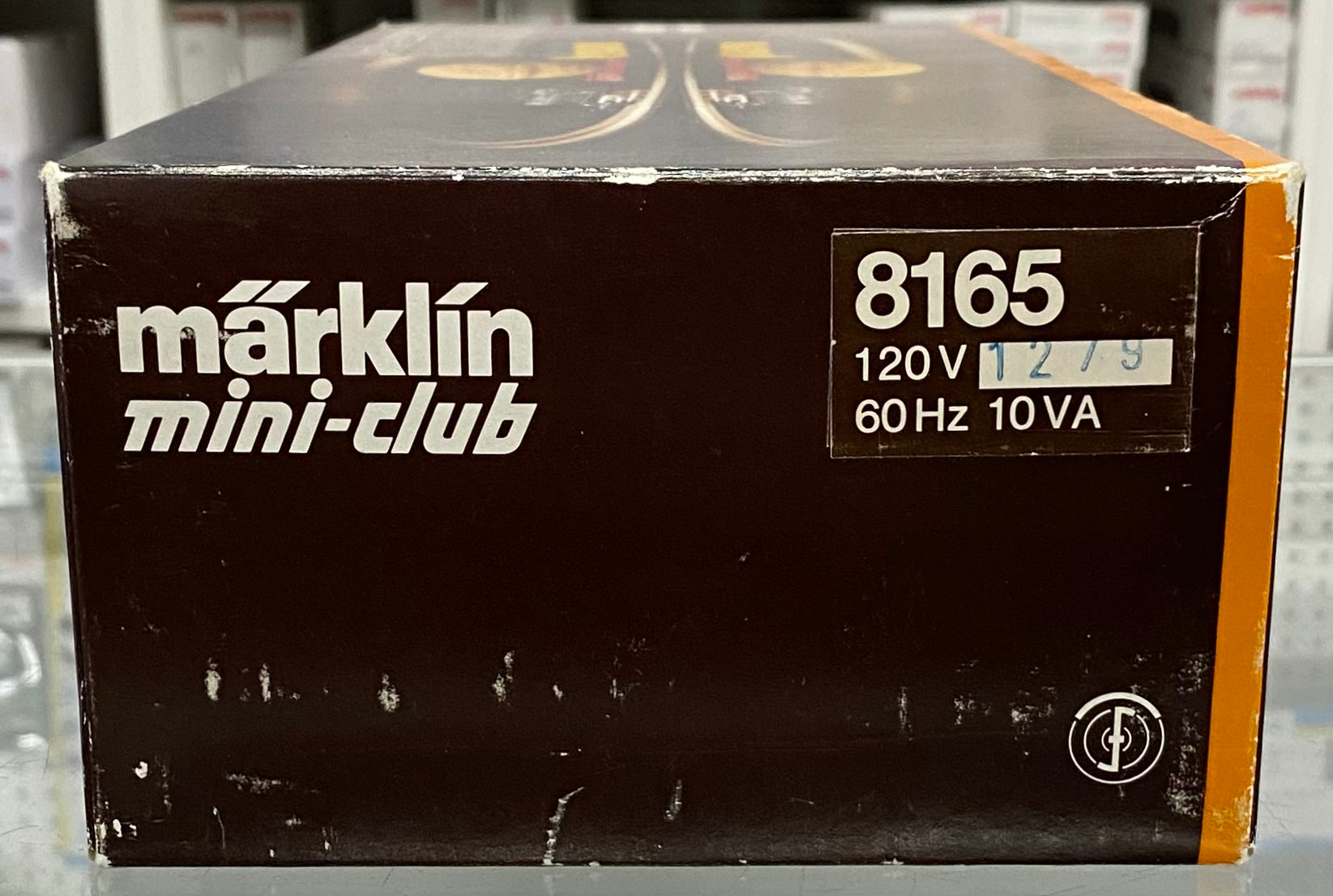 Marklin 8165 Z Mini Club Starter Set with 120V Transformer and Track