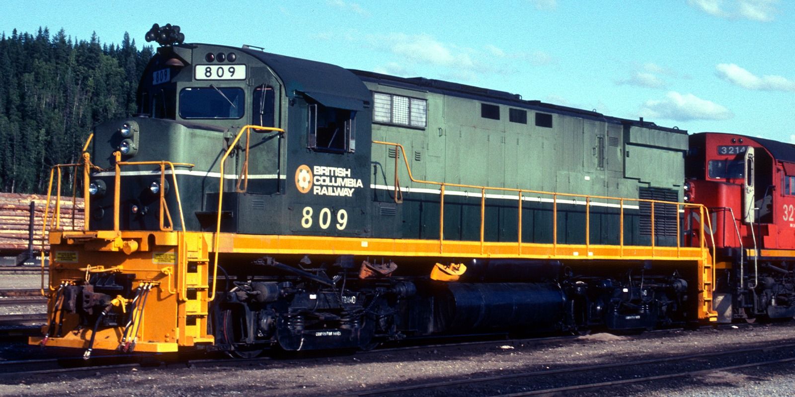 Rapido 045059 HO ALCO C-425 (DC/Silent): BC Rail - Two-Tone Green Scheme: #809