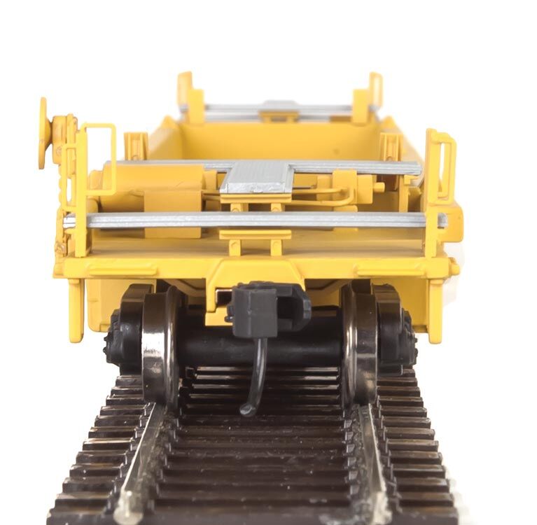 Walthers HO 5630 Thrall Rebuilt 40' Well Car - Trailer-Train DTTX #53091 (yellow, black; Black & White Logo)
