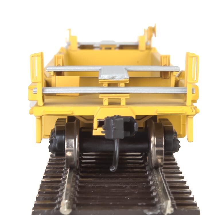 Walthers HO 5632 Thrall Rebuilt 40' Well Car - Trailer-Train DTTX #53235 (yellow, black; Black & White Logo)