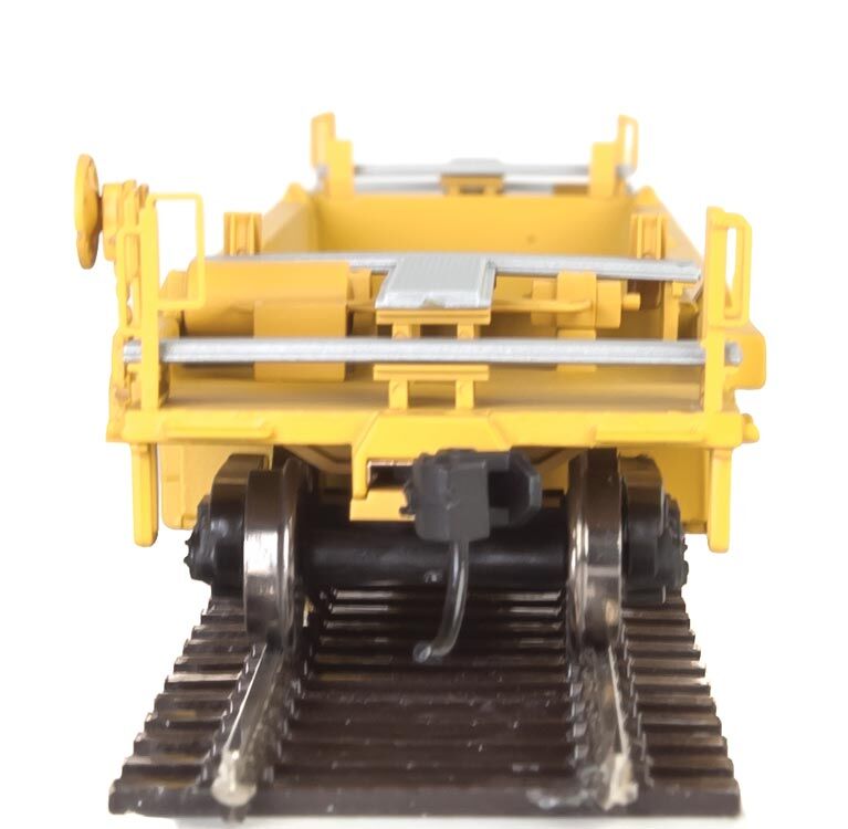 Walthers HO 5647 Thrall Rebuilt 40' Well Car - TTX DTTX #747387 (yellow, black, black & white logo, yellow conspicuity stri