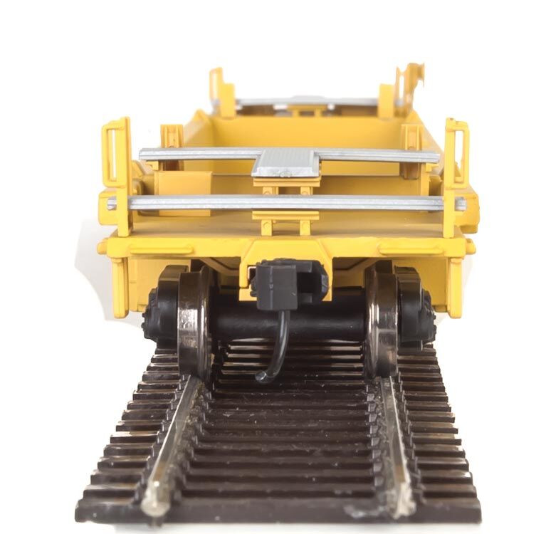 Walthers HO 5647 Thrall Rebuilt 40' Well Car - TTX DTTX #747387 (yellow, black, black & white logo, yellow conspicuity stri