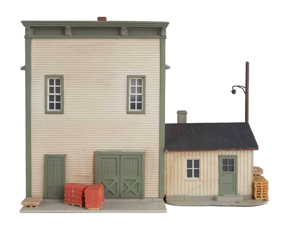 Walthers HO 3654 Wally's Warehouse - Main Building - Kit - 5-3/4 x 5 x 5-1/2" 14.3 x 12.5 x 13.7cm
