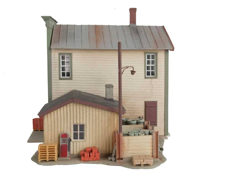 Walthers HO 3654 Wally's Warehouse - Main Building - Kit - 5-3/4 x 5 x 5-1/2" 14.3 x 12.5 x 13.7cm