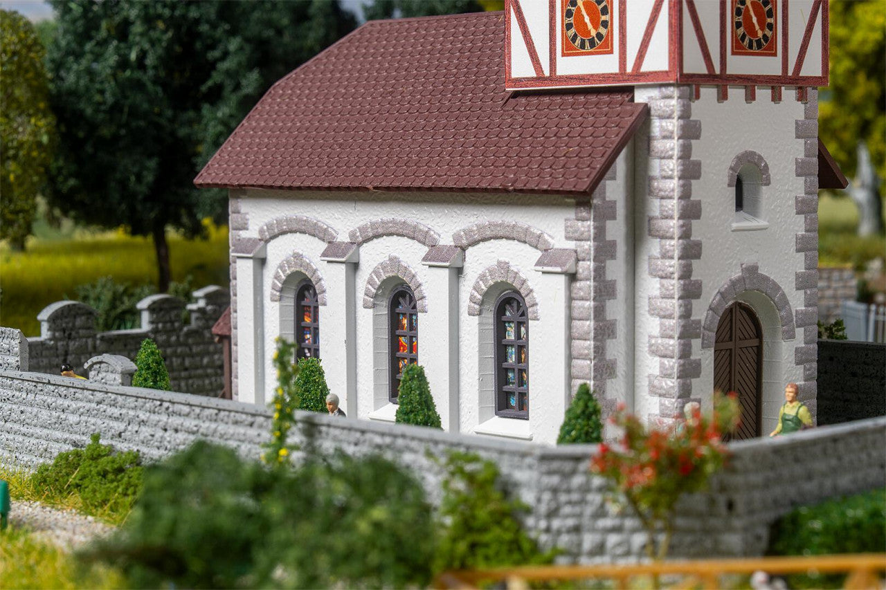 Faller 130679 HO Village church with churchyard