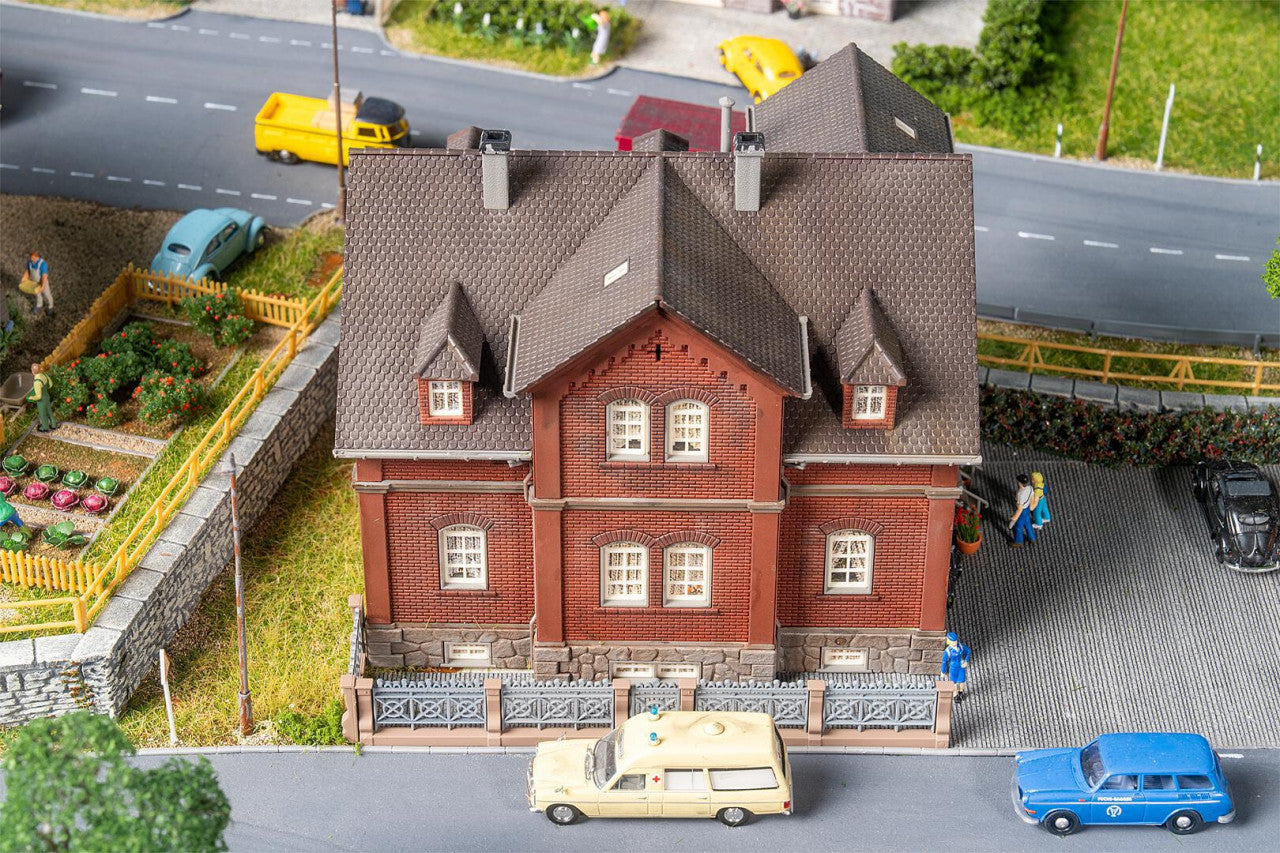 Faller 130753 HO Bergmannsplatz 2 Development house