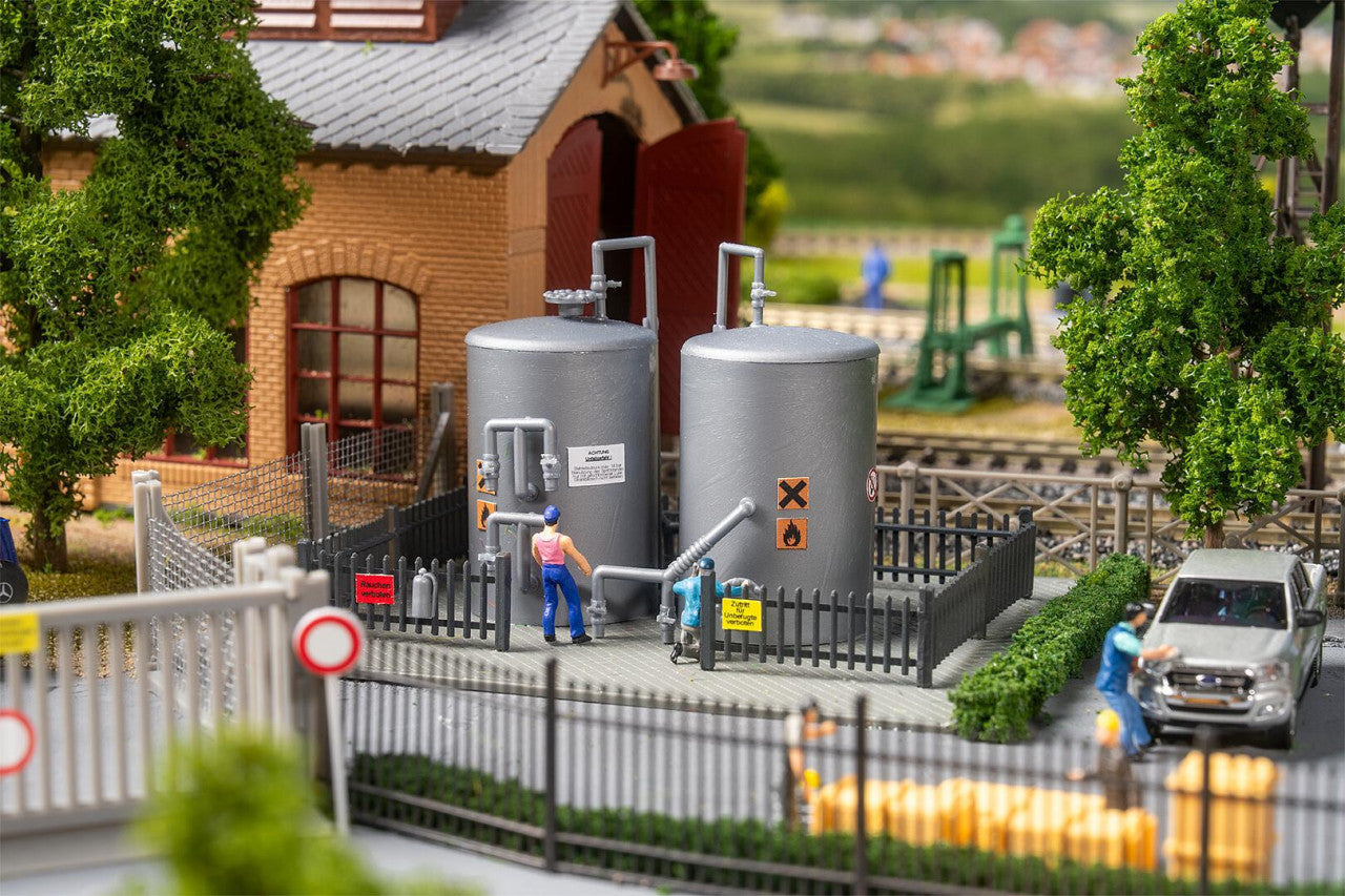 Faller 131338 HO 2 Storage tanks