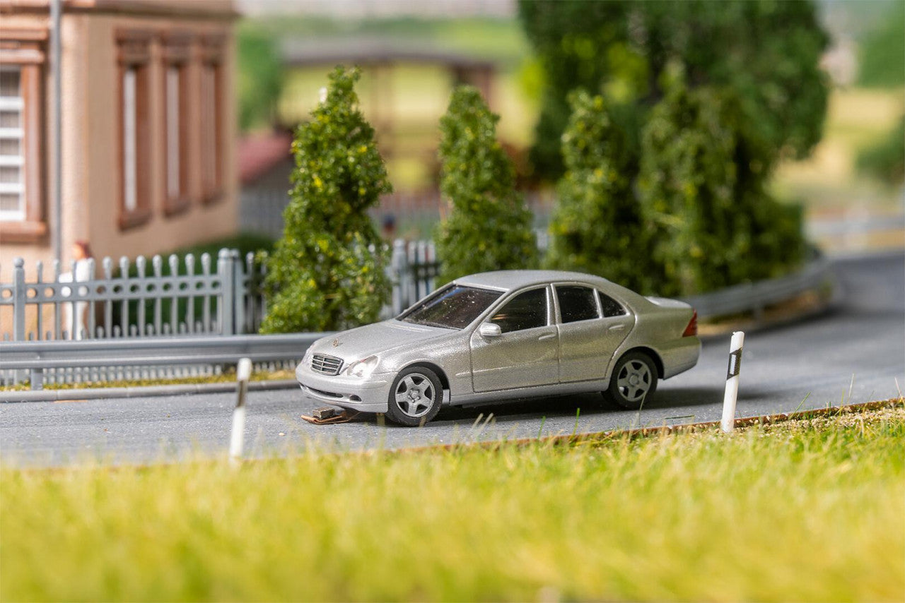 Faller 161425 HO MB C-Class W 203, silver (HERPA)
