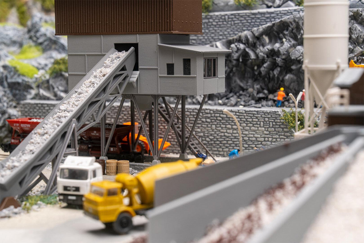 Faller 222228 N Concrete mixing plant with gravel loading silo