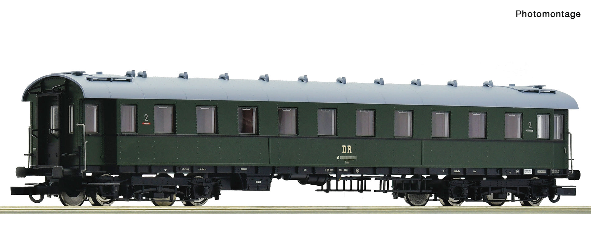 Roco 6200202 HO 2nd class standard express train coach, DR