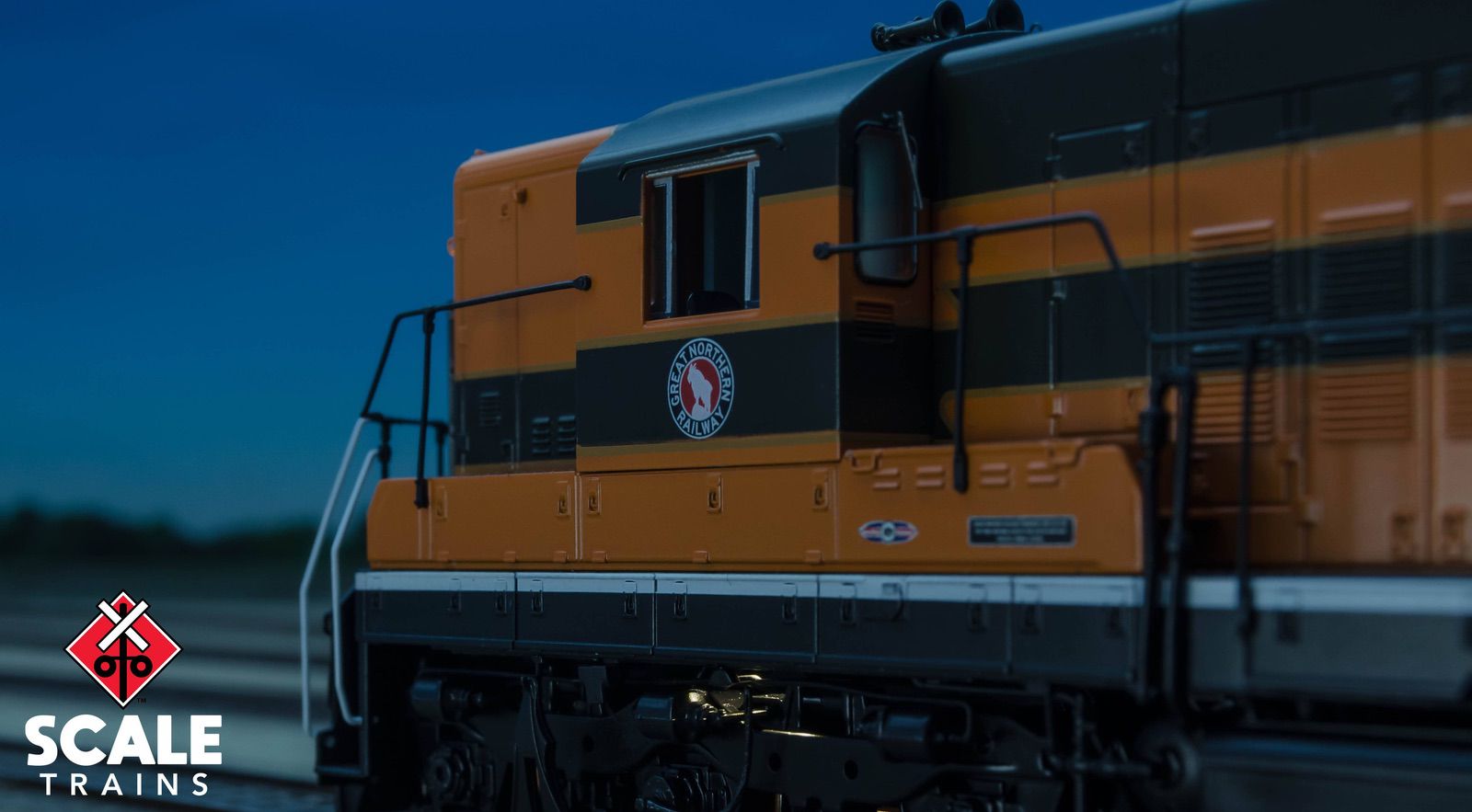 ScaleTrains SXT41166 Rivet Counter HO Scale EMD SD7, Great Northern/Empire Builder/As Delivered 565 DCC & Sound Equipped