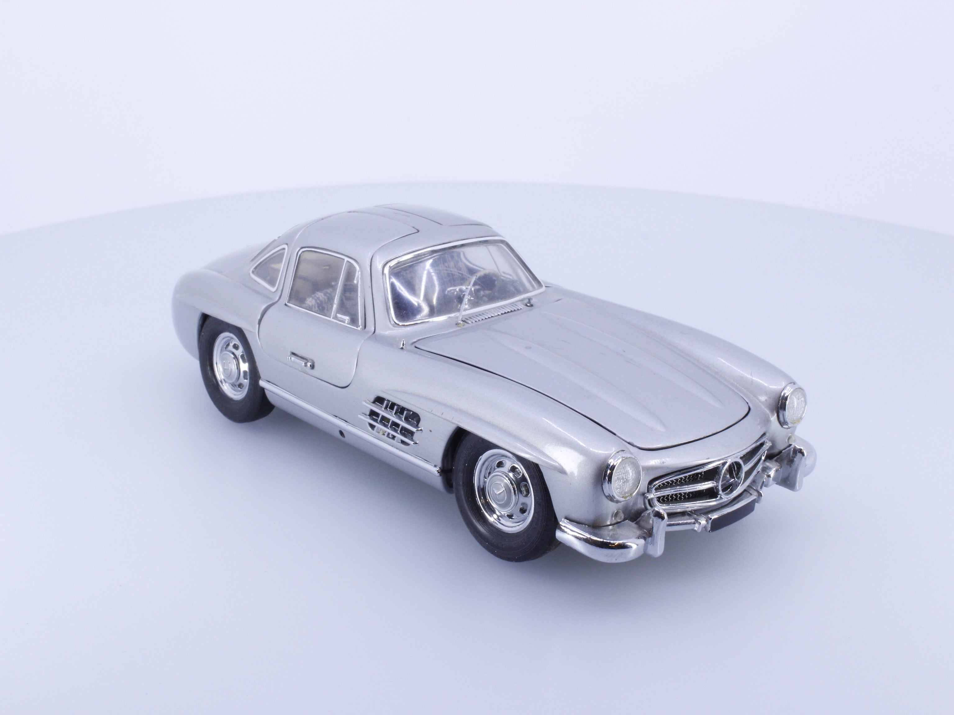 Franklin Mint 1954 Mercedes-Benz 300SL 1/24 Diecast Model.