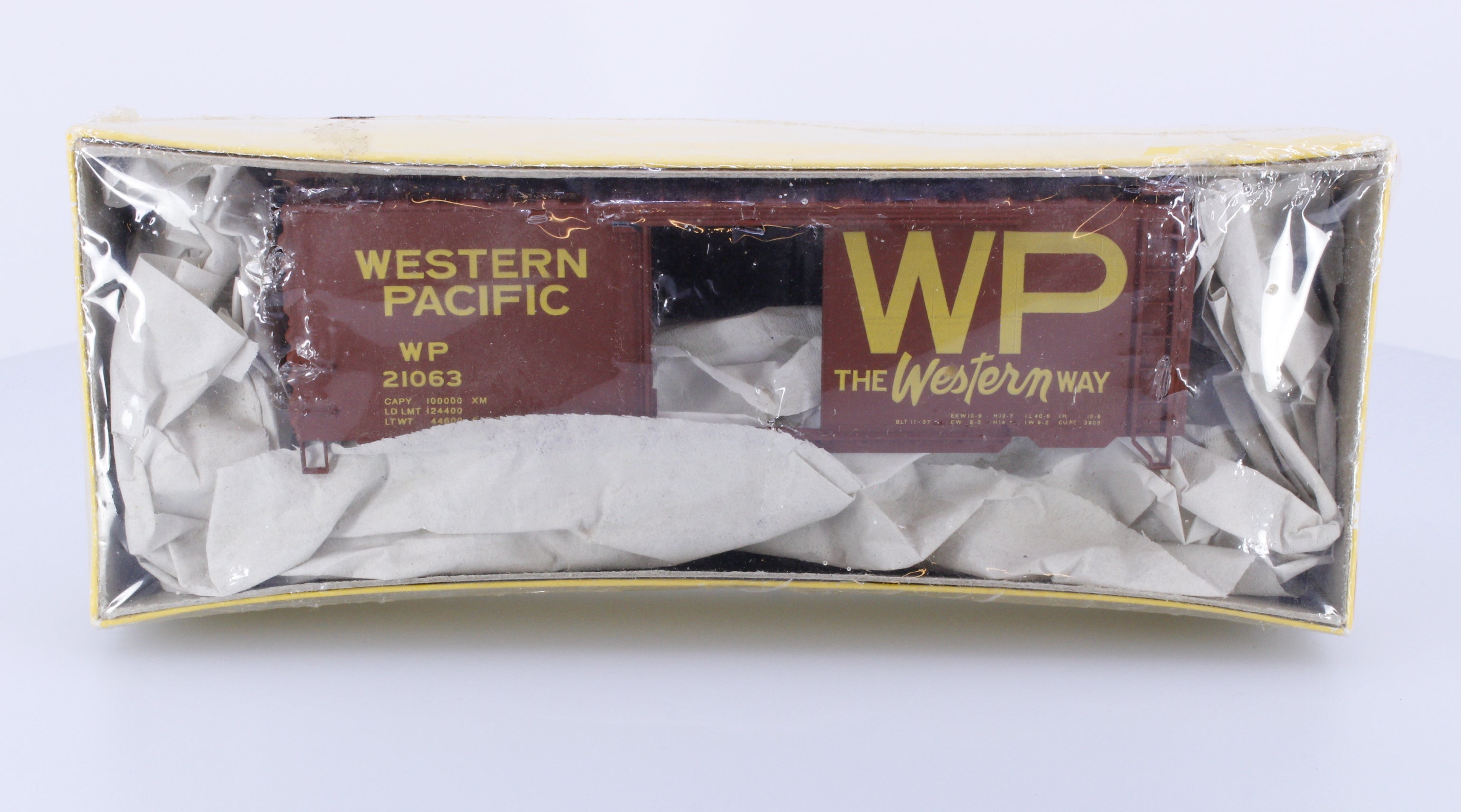 Accurail 1538 HO 40' PS-1 Steel Box Car Western Pacific (WP) 21063