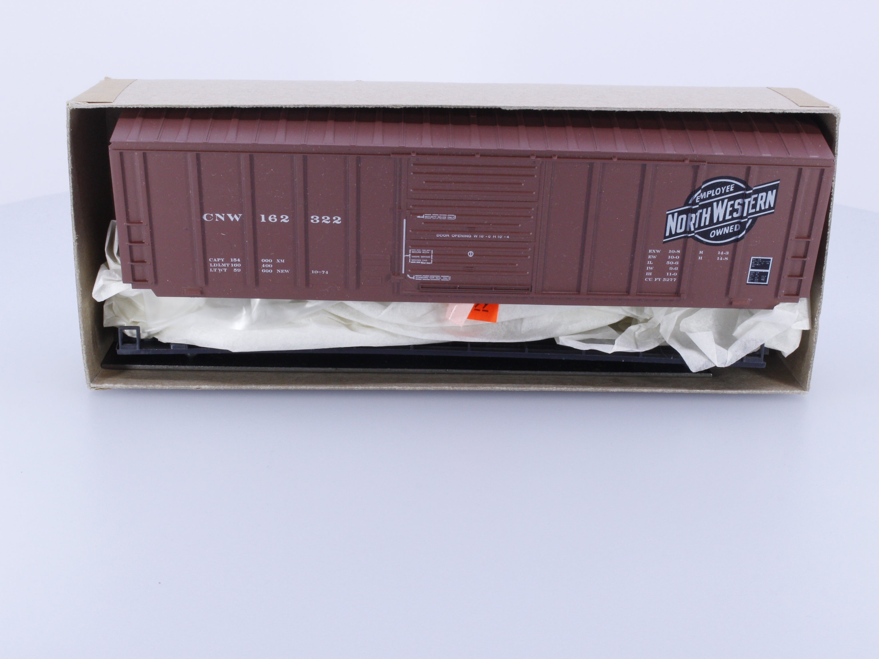 Roundhouse 1905 HO 50' PS Rib Side Box Car Chicago and North Western (CNW) 162322