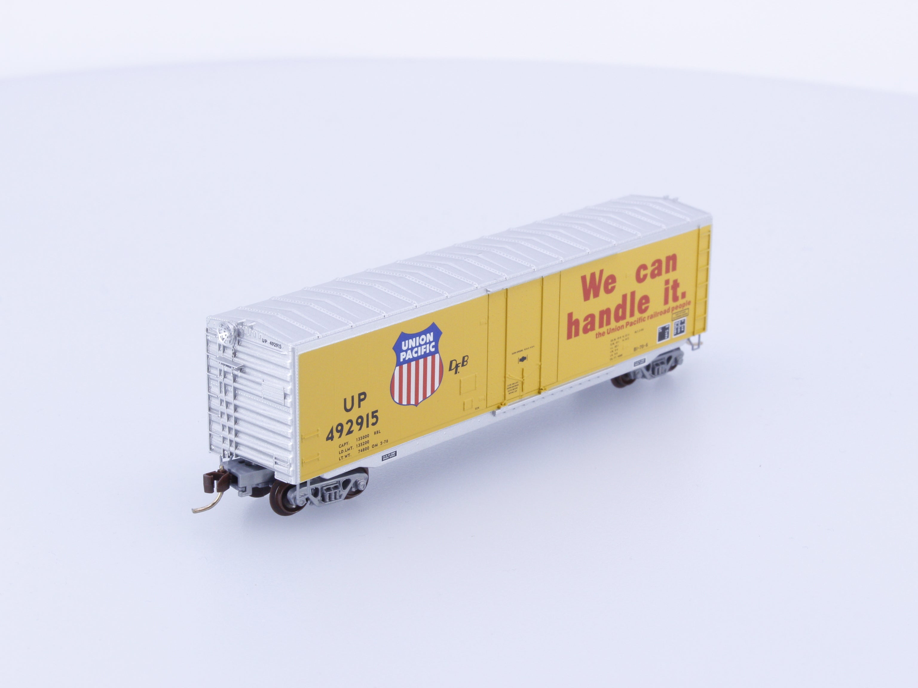 Micro Trains 38240 N 50' Standard Boxcar Plug Door w/o Roofwalk Union Pacific (UP) 492915