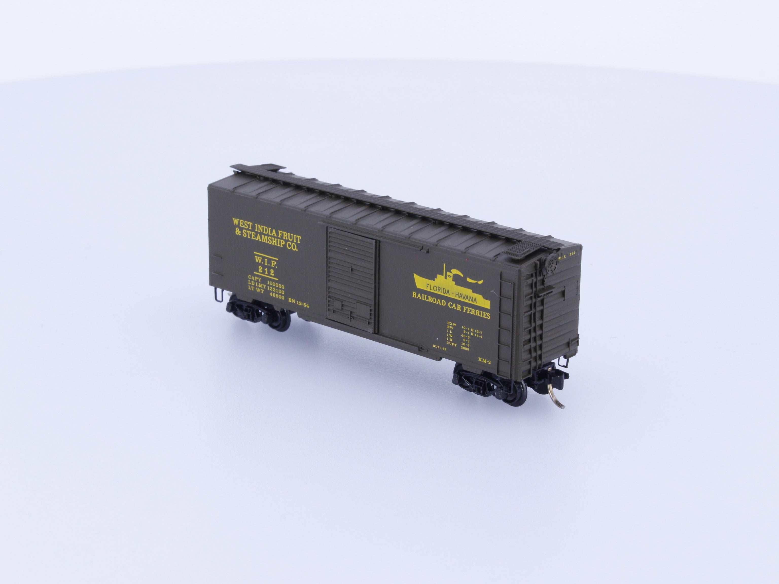 Micro Trains 20450 N 40' Standard Box Car Single Door West India Fruit Co. 212