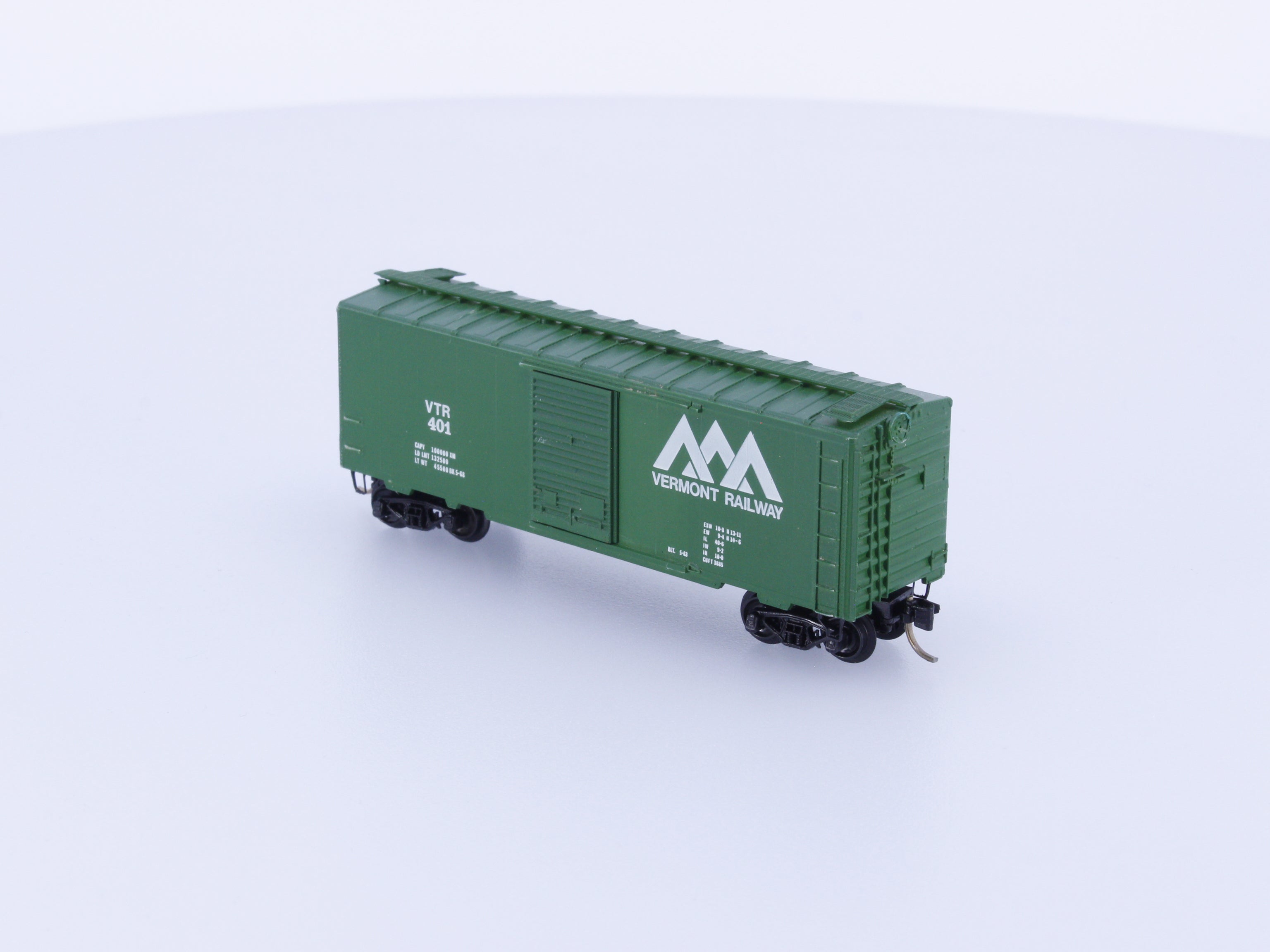 Micro Trains 20200 N 40' Standard Box Car Single Door Vermont Railway (VTR) 401