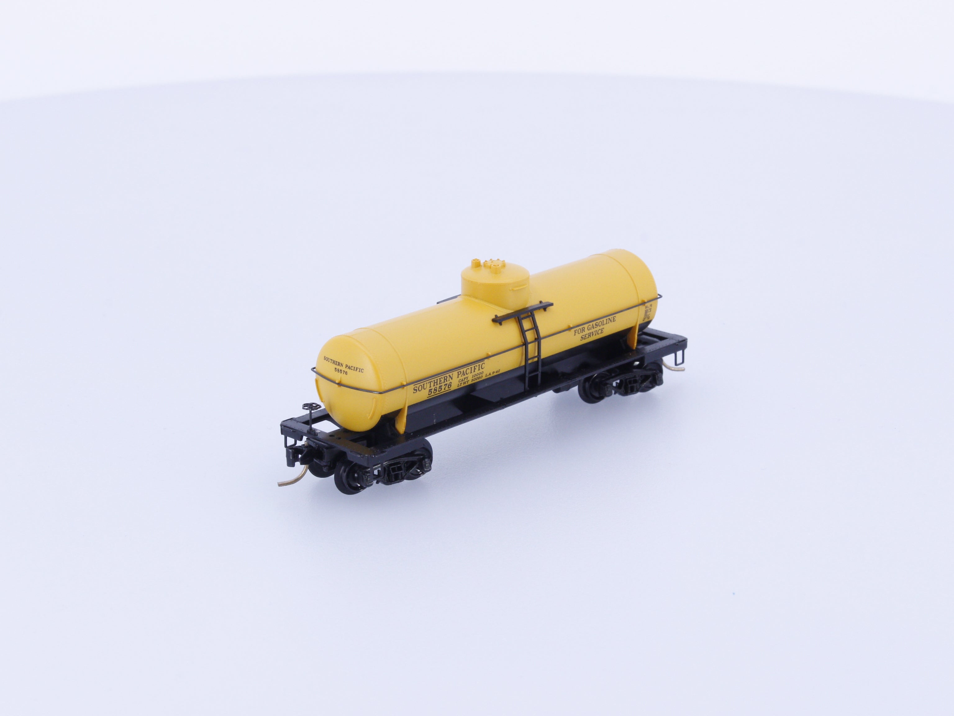 Micro Trains 65260 N 39' Single Dome Tank Car Southern Pacific (SP) 58576
