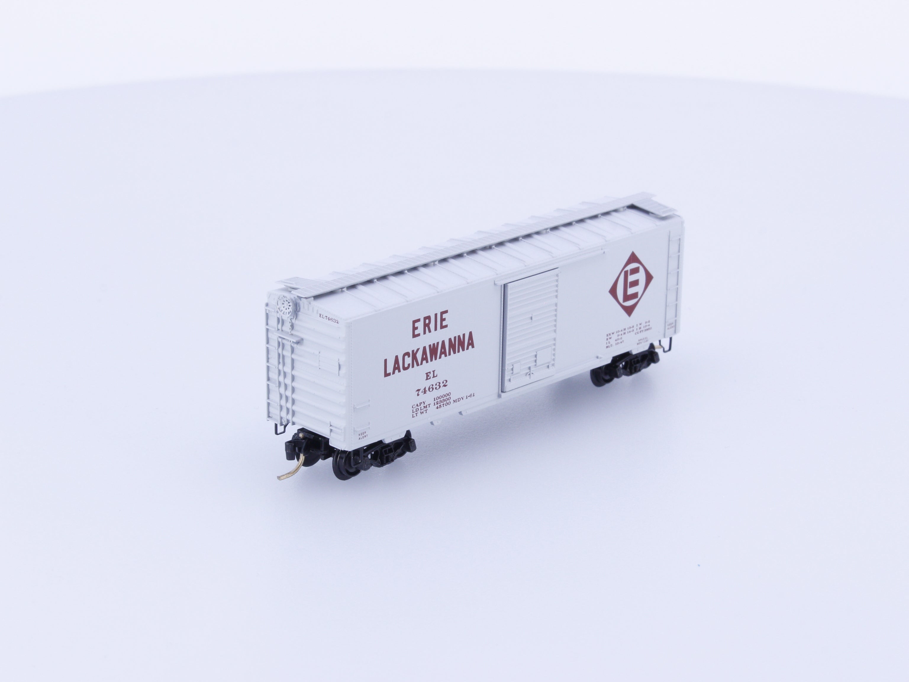 Micro Trains 20360 N 40' Standard Box Car Single Door Erie Lackawanna (EL) 74632