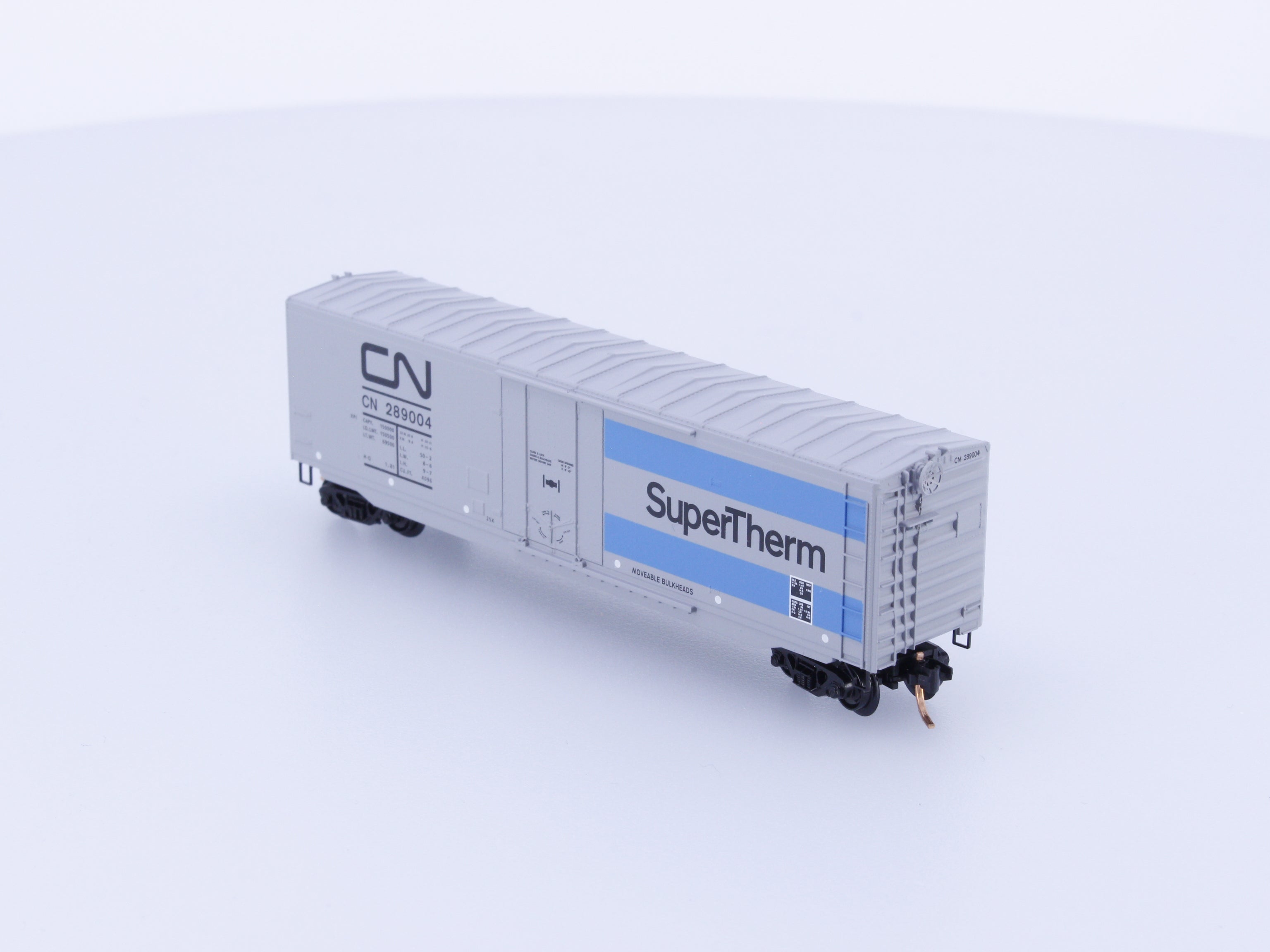 Micro Trains 38330 N 50' Standard Boxcar Plug Door w/o Roofwalk Canadian National (CN) 289004