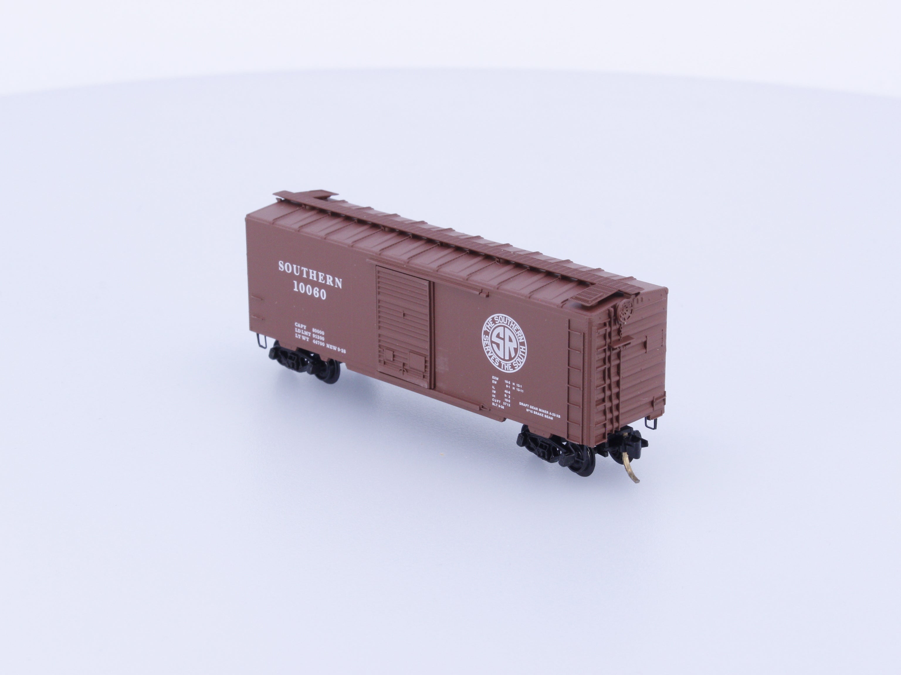 Micro Trains 20530 N 40' Standard Box Car Single Door Southern Railway (SOU) 10060