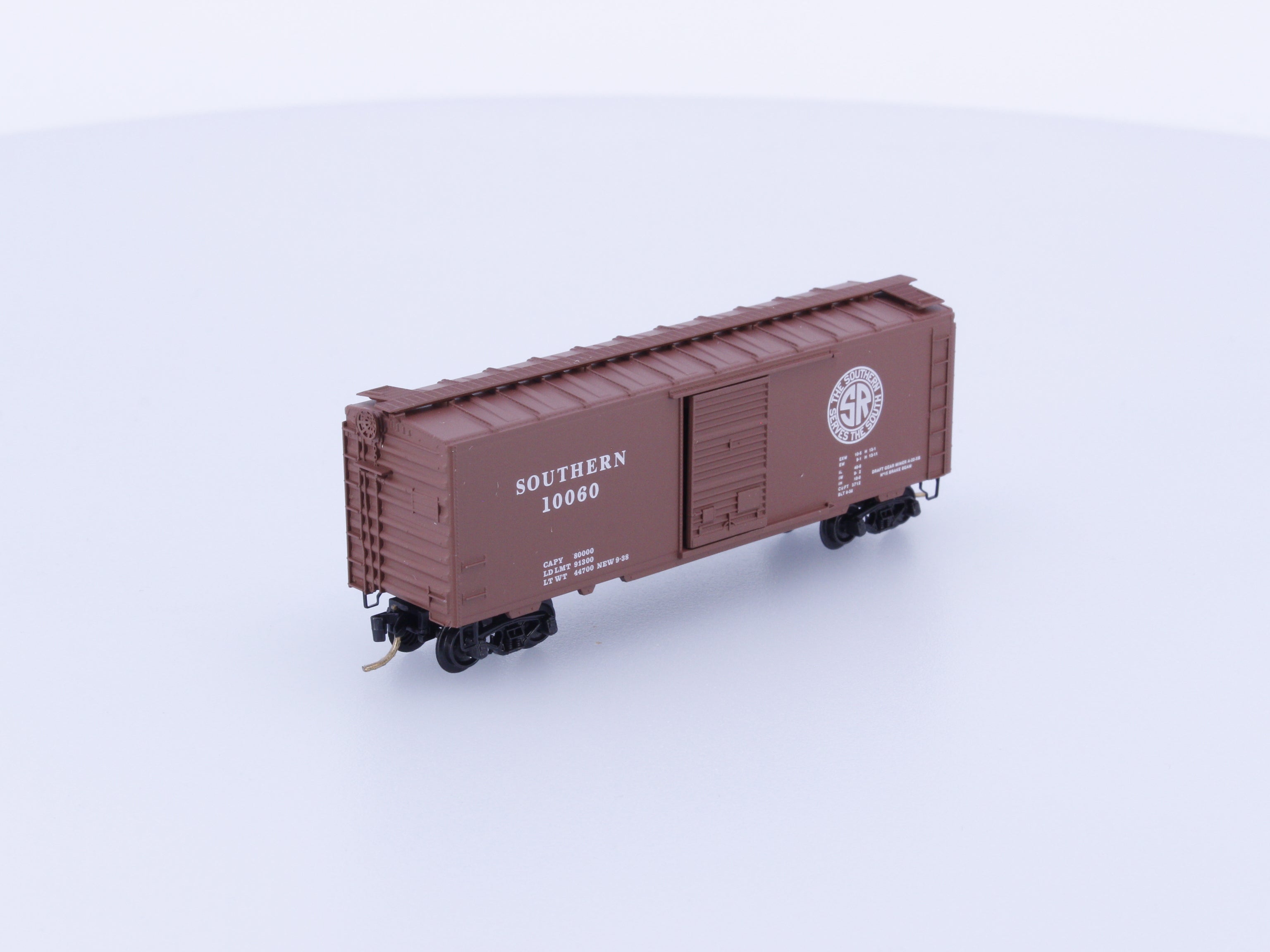 Micro Trains 20530 N 40' Standard Box Car Single Door Southern Railway (SOU) 10060