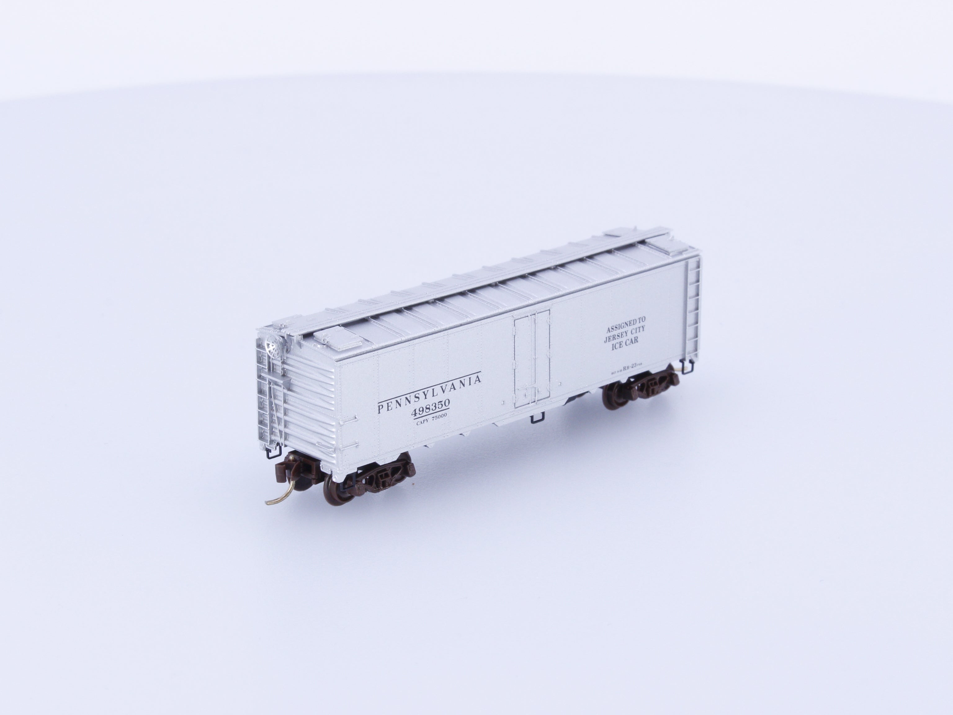 Micro Trains 59040 N 40' Steel Side Ice Reefer Pennsylvania (PRR) 59040