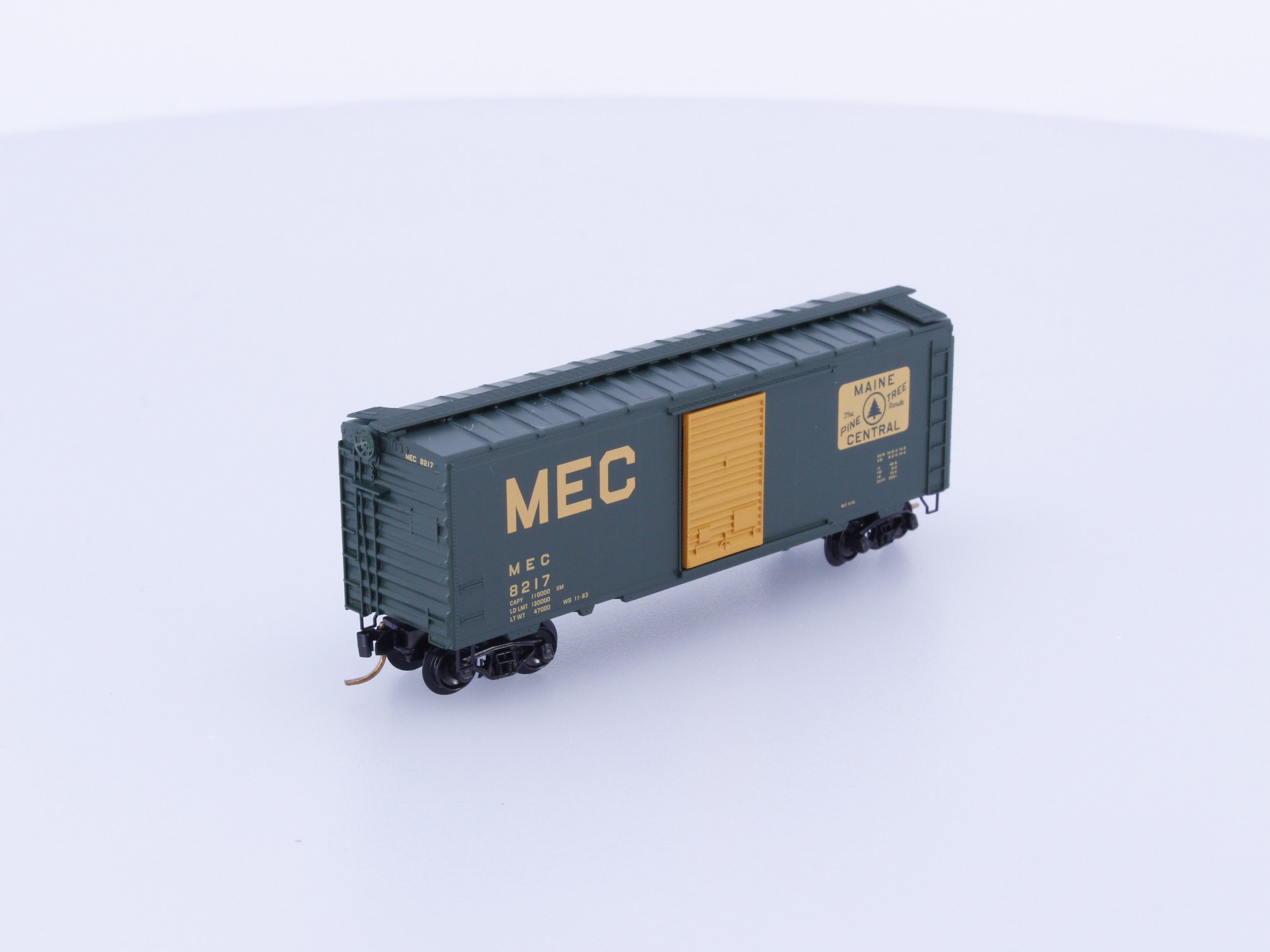 Micro Trains 20220 N 40' Standard Box Car Single Door Maine Central (MEC) 8217
