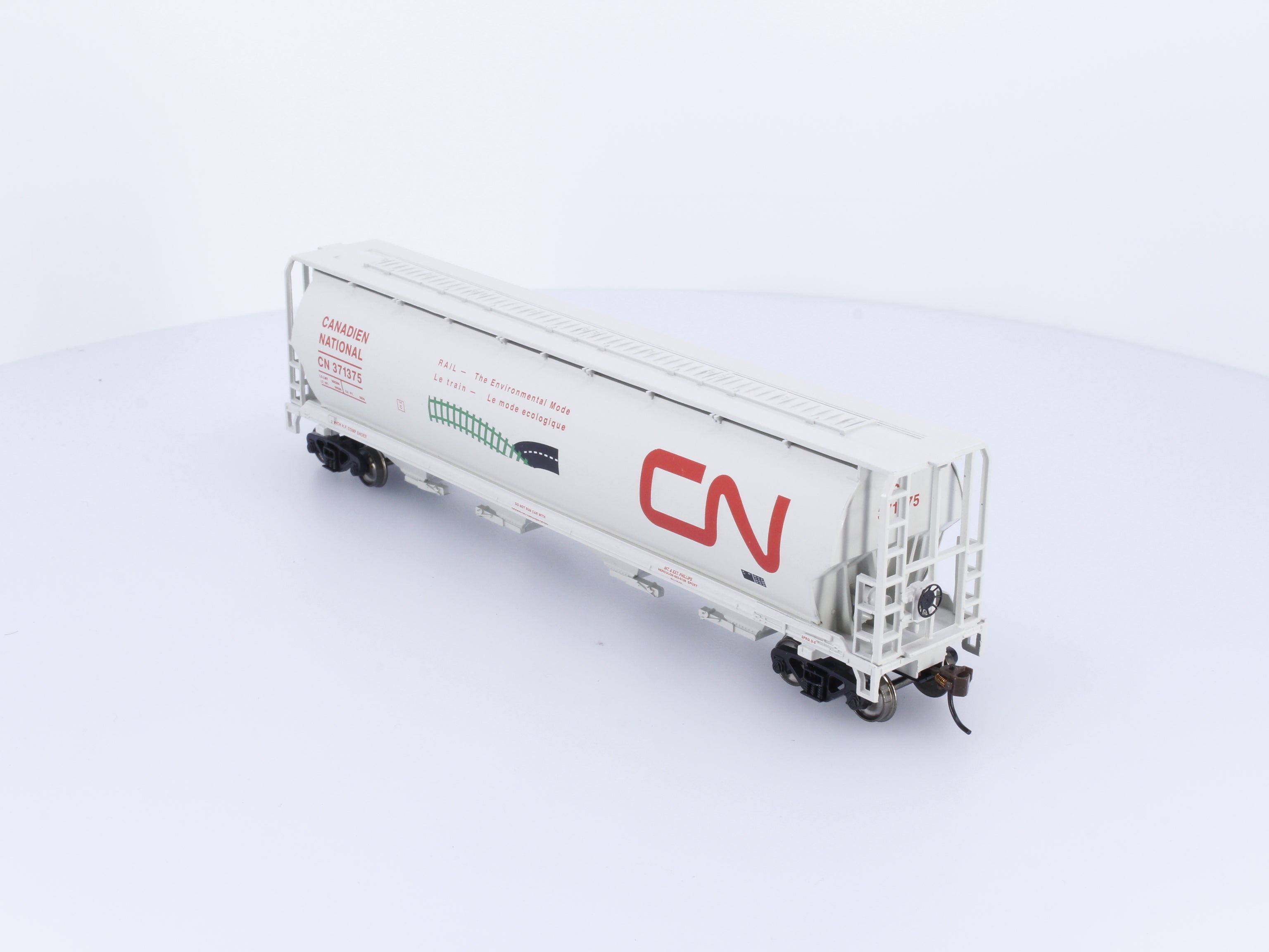 Bachmann 19132 HO Cylindrical Grain Hopper Canadian National (CN) 371375 (#2)