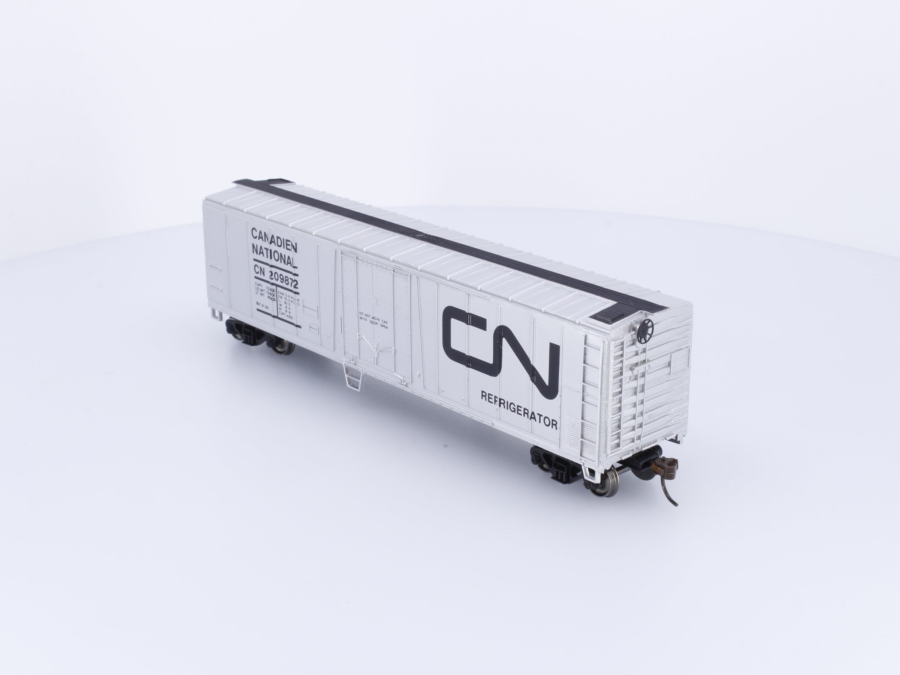 Bachmann 17913 HO 50' Steel Reefer Canadian National (CN) 209872