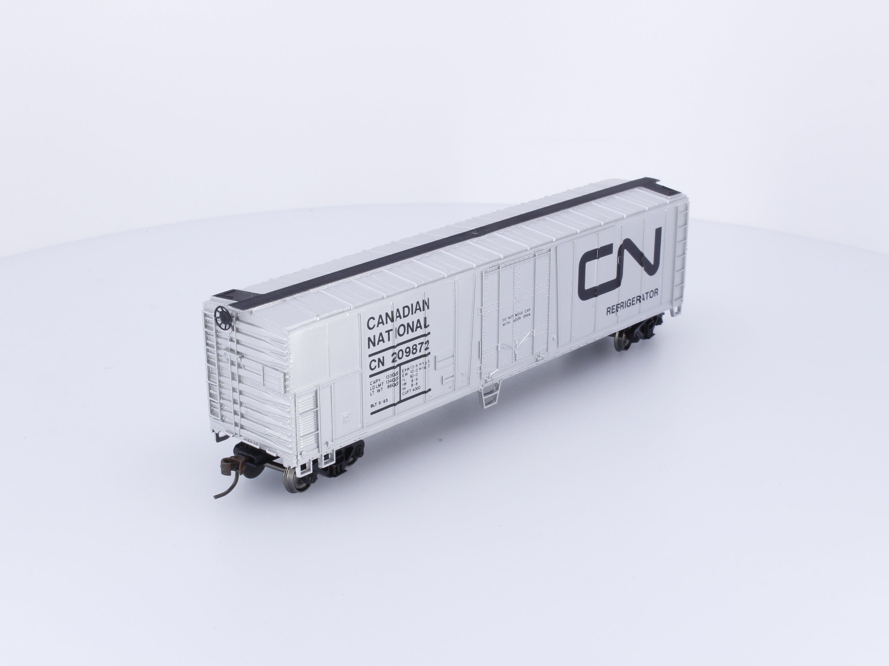 Bachmann 17913 HO 50' Steel Reefer Canadian National (CN) 209872