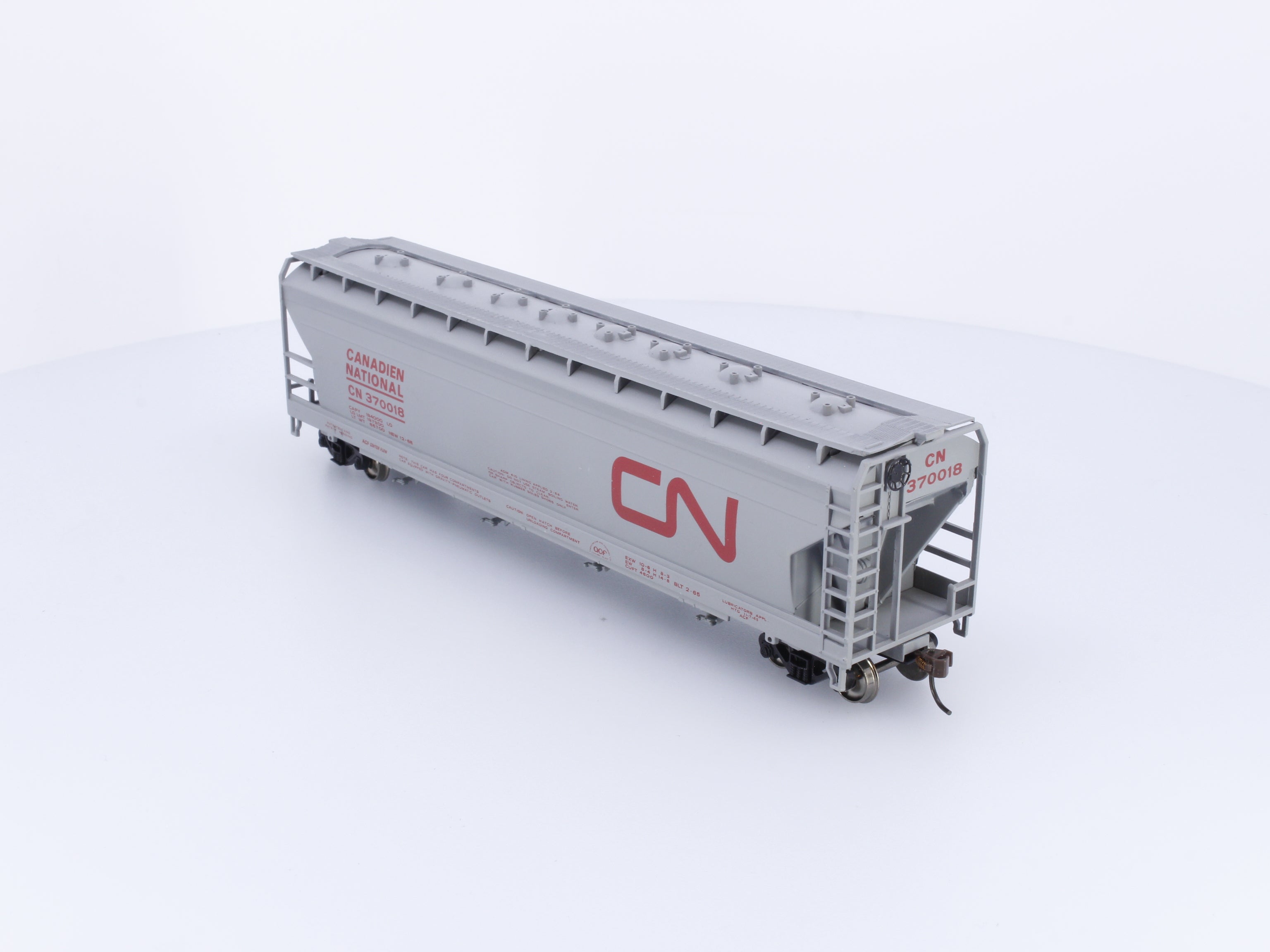 Bachmann 17513 HO 56' Center Flow Hopper Canadian National (CN) 370018 (#2)