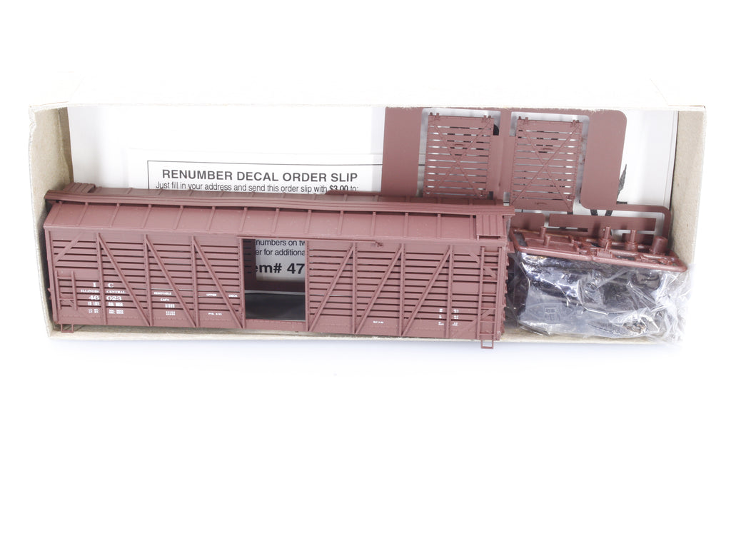 Accurail 4712 HO 40' Wood Stock Car Kit Illinois Central (IC) 46023
