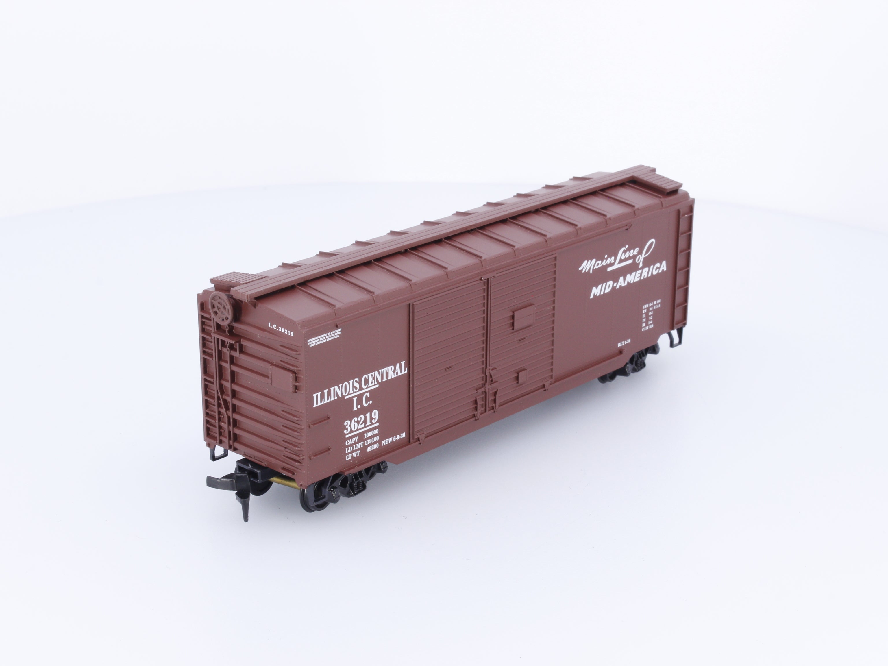 Roundhouse 20606 HO 40' AAR Double Door Boxcar Illinois Central (IC) 36219