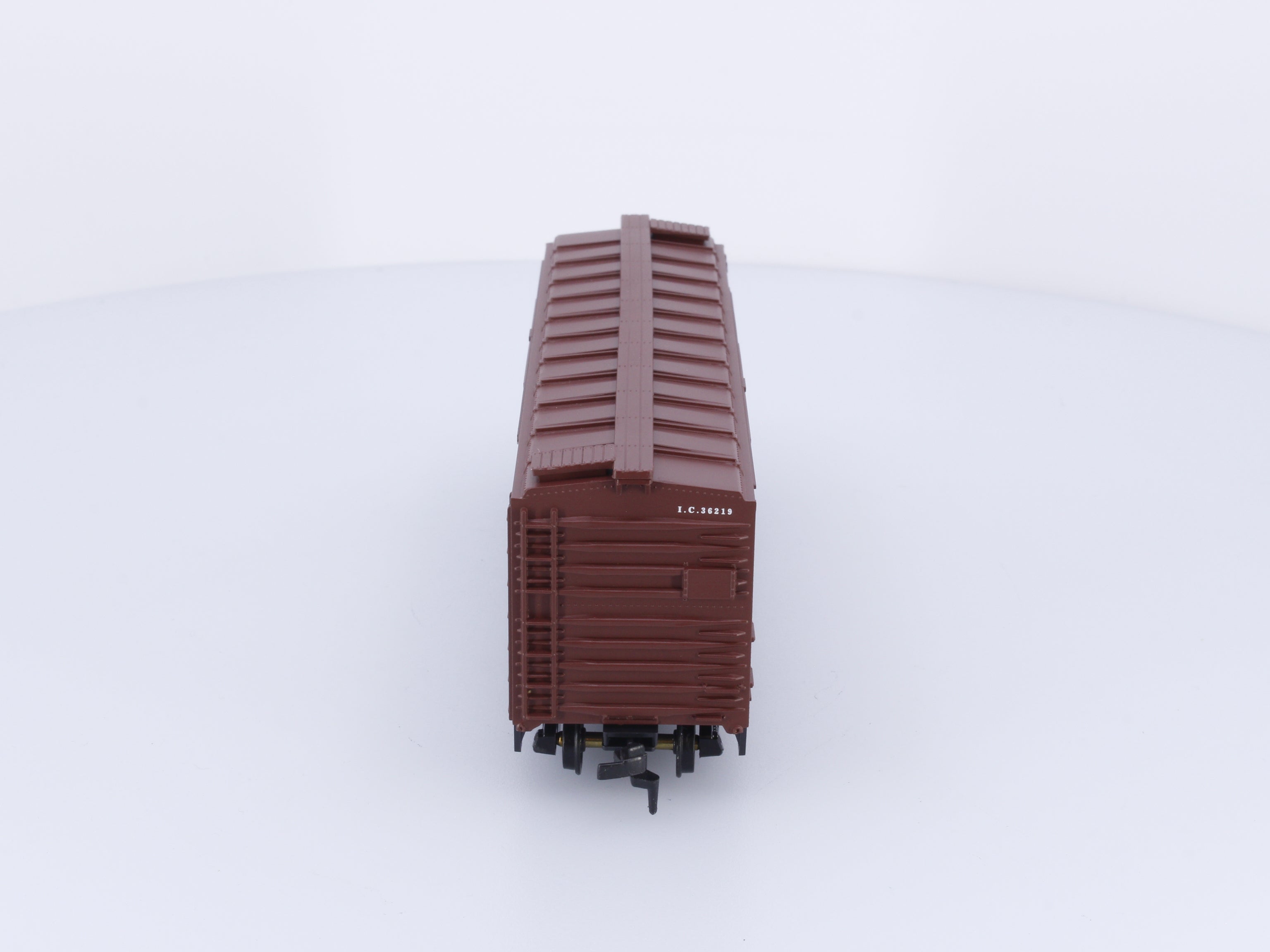 Roundhouse 20606 HO 40' AAR Double Door Boxcar Illinois Central (IC) 36219