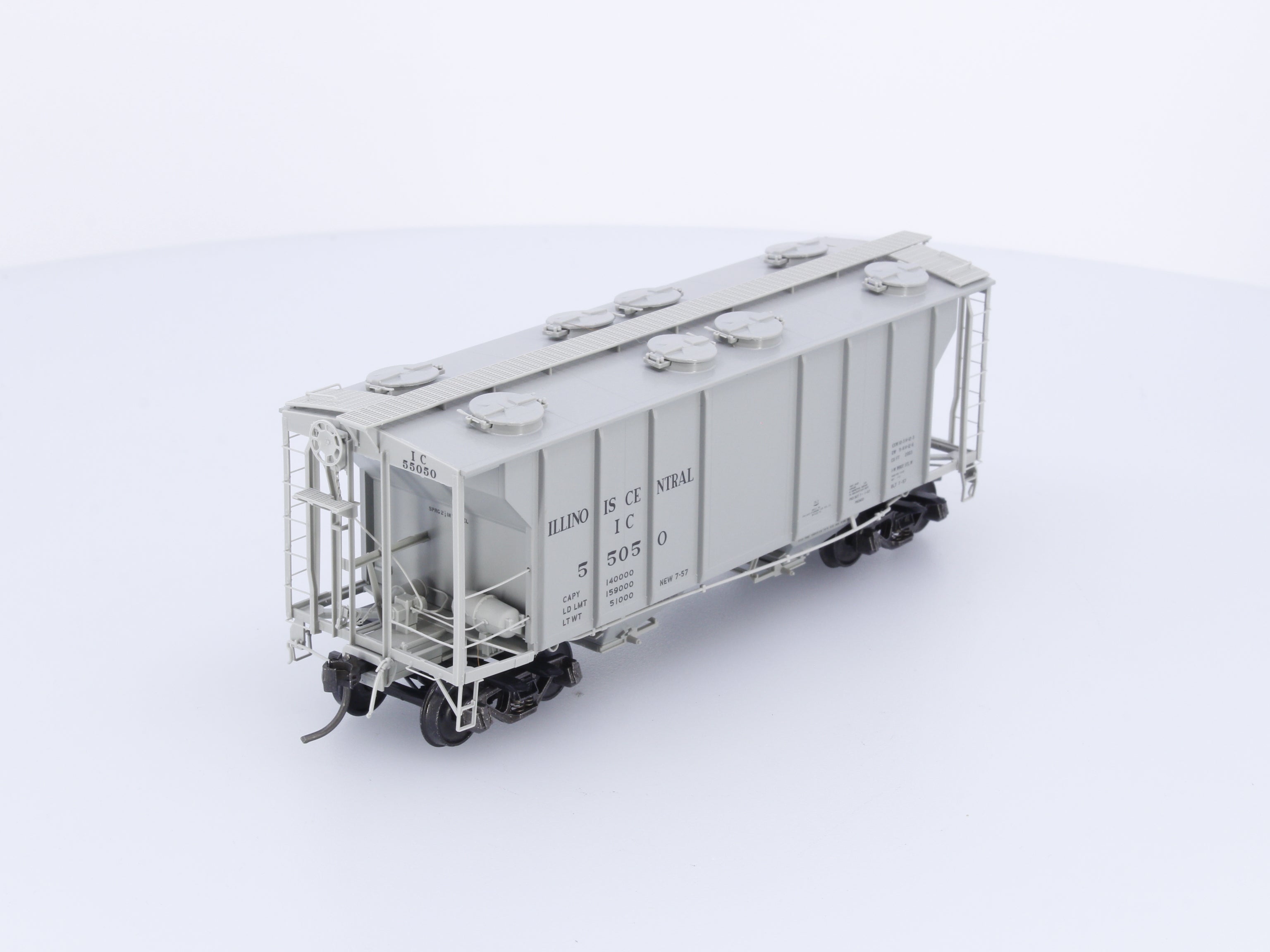 Kadee 8015 HO PS-2 2 Bay 2003 CU FT, Covered Hopper Illinois Central (IC) 55050