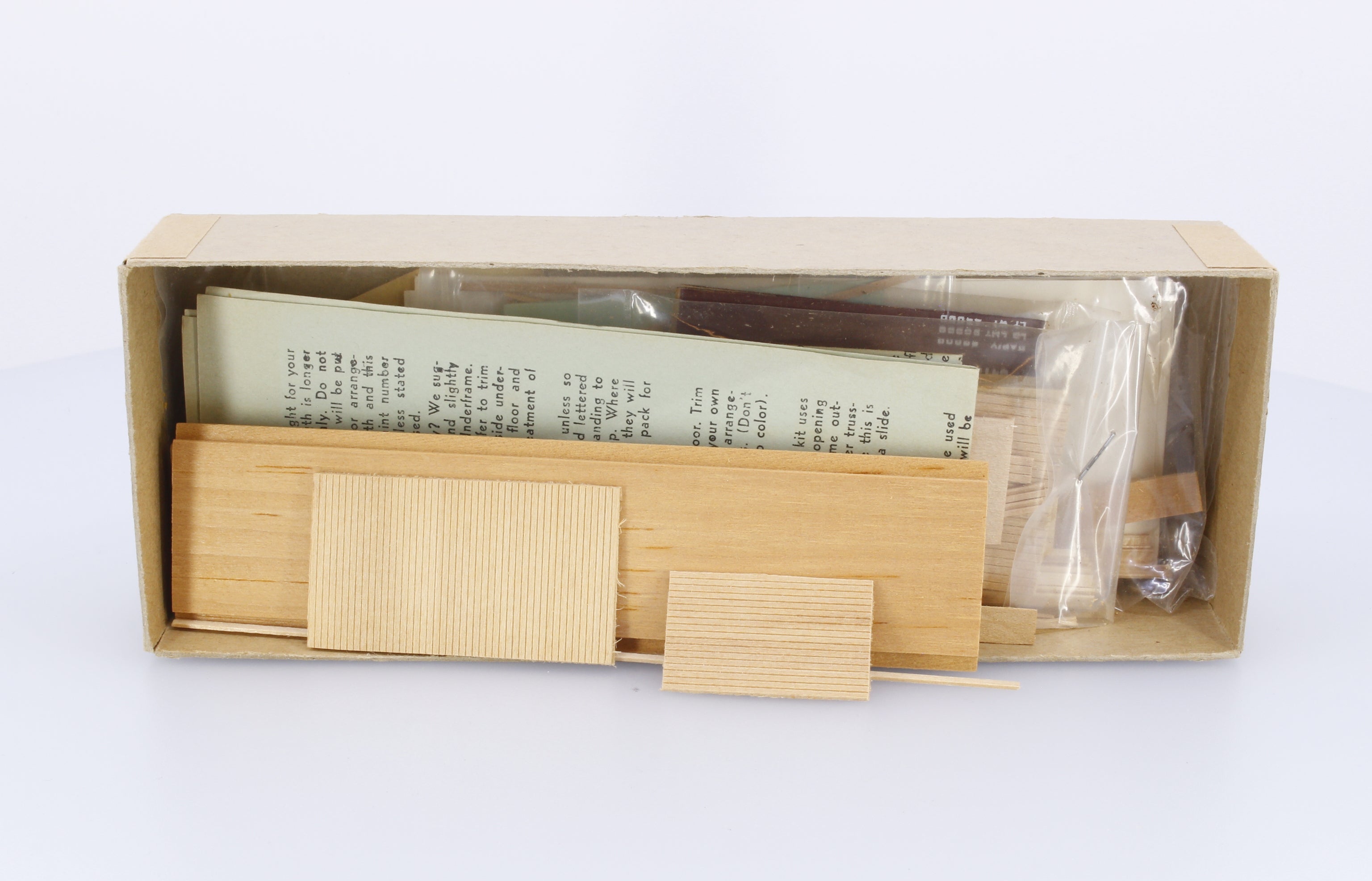 H&D 233 HO 40' Box Car Kit Canadian National (CN)