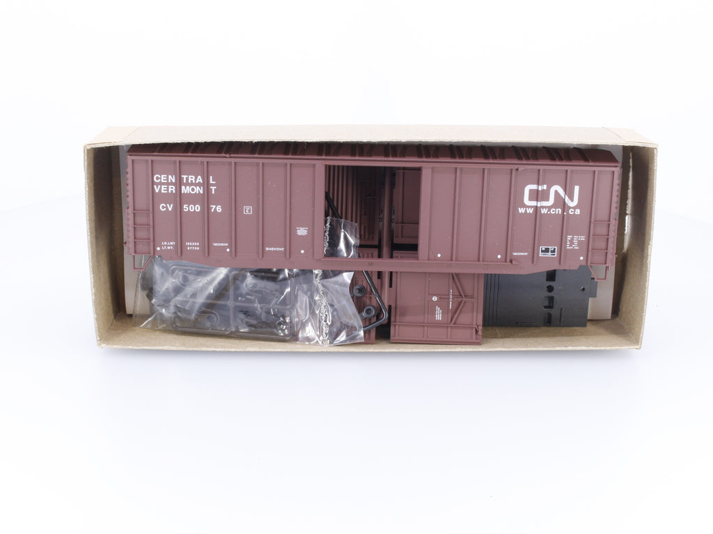 Accurail 5645 HO 50' Ext. Post. Boxcar Central Vermont (CV) 50076