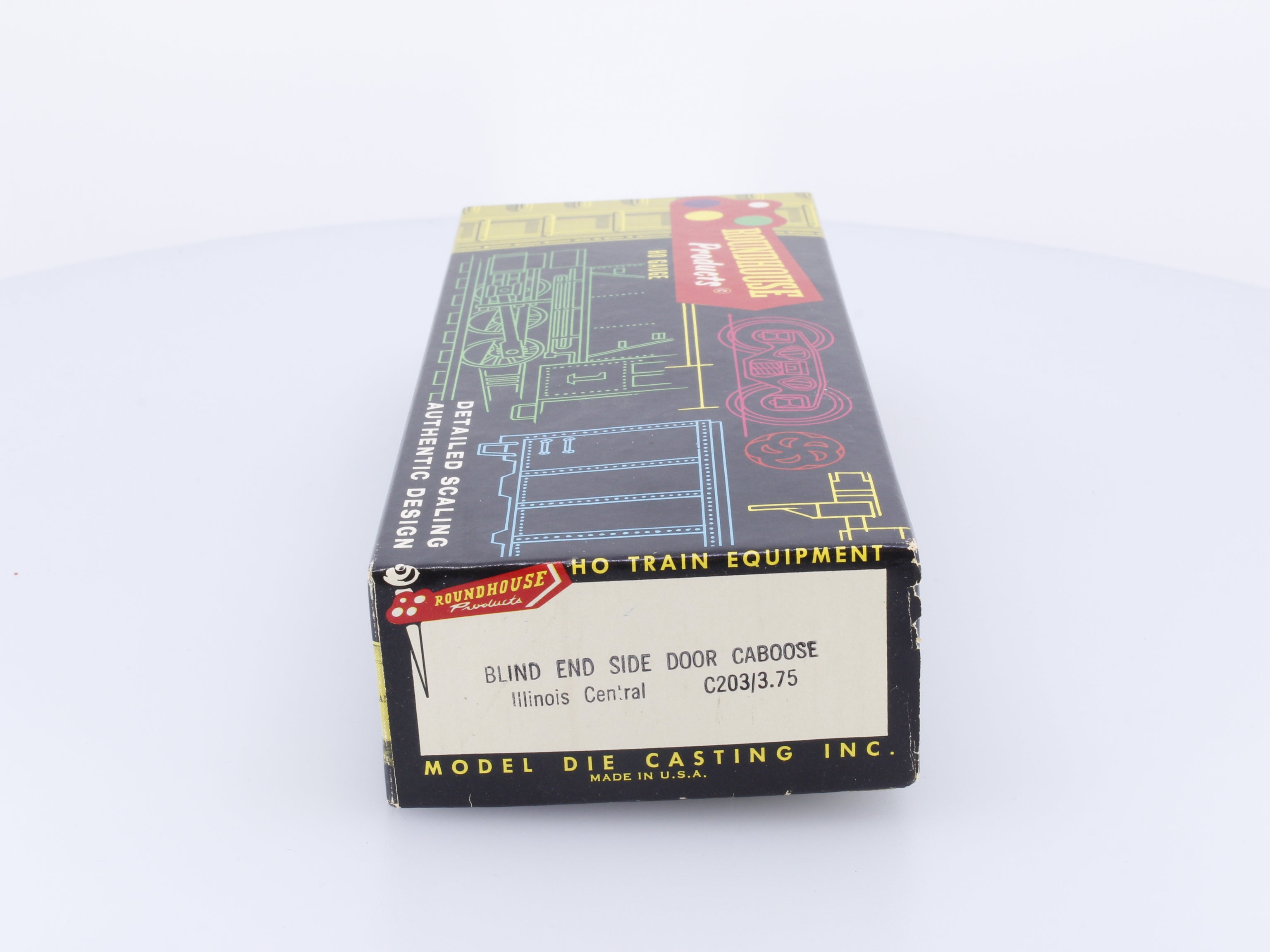 Roundhouse C203 HO Blind Side End Door Caboose Illinois Central (IC) 52