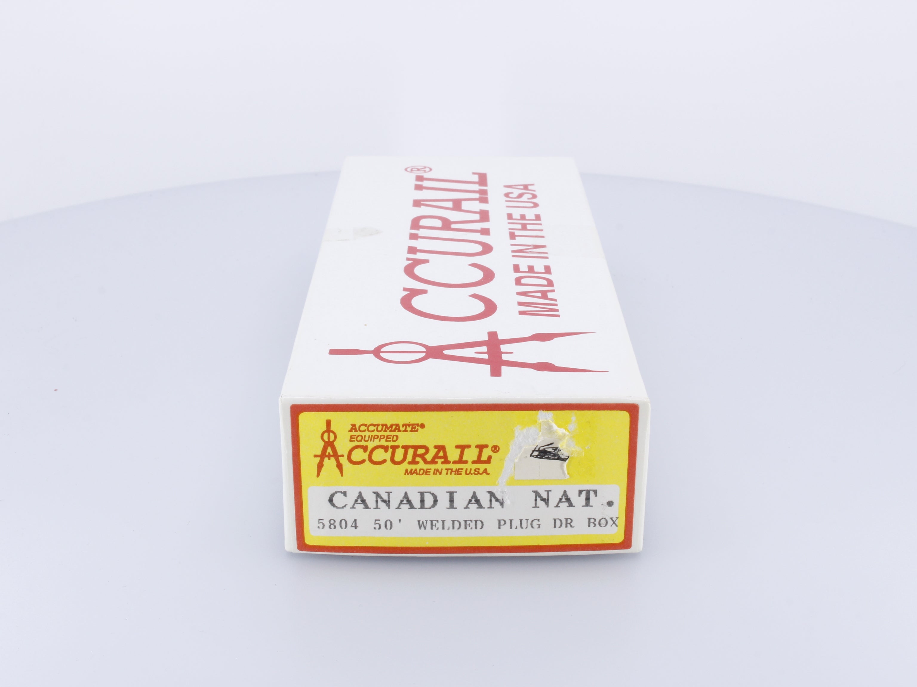 Accurail 5804 HO 50' Welded Plug Door Box Car Canadian National (CN) 401628