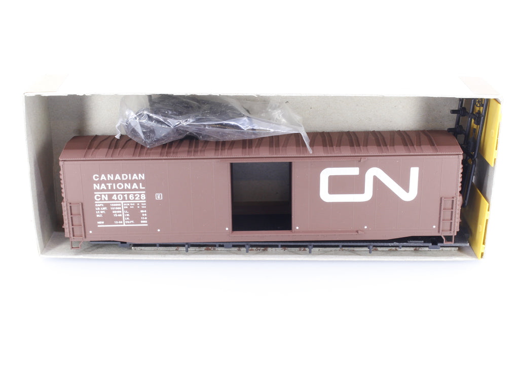 Accurail 5804 HO 50' Welded Plug Door Box Car Canadian National (CN) 401628