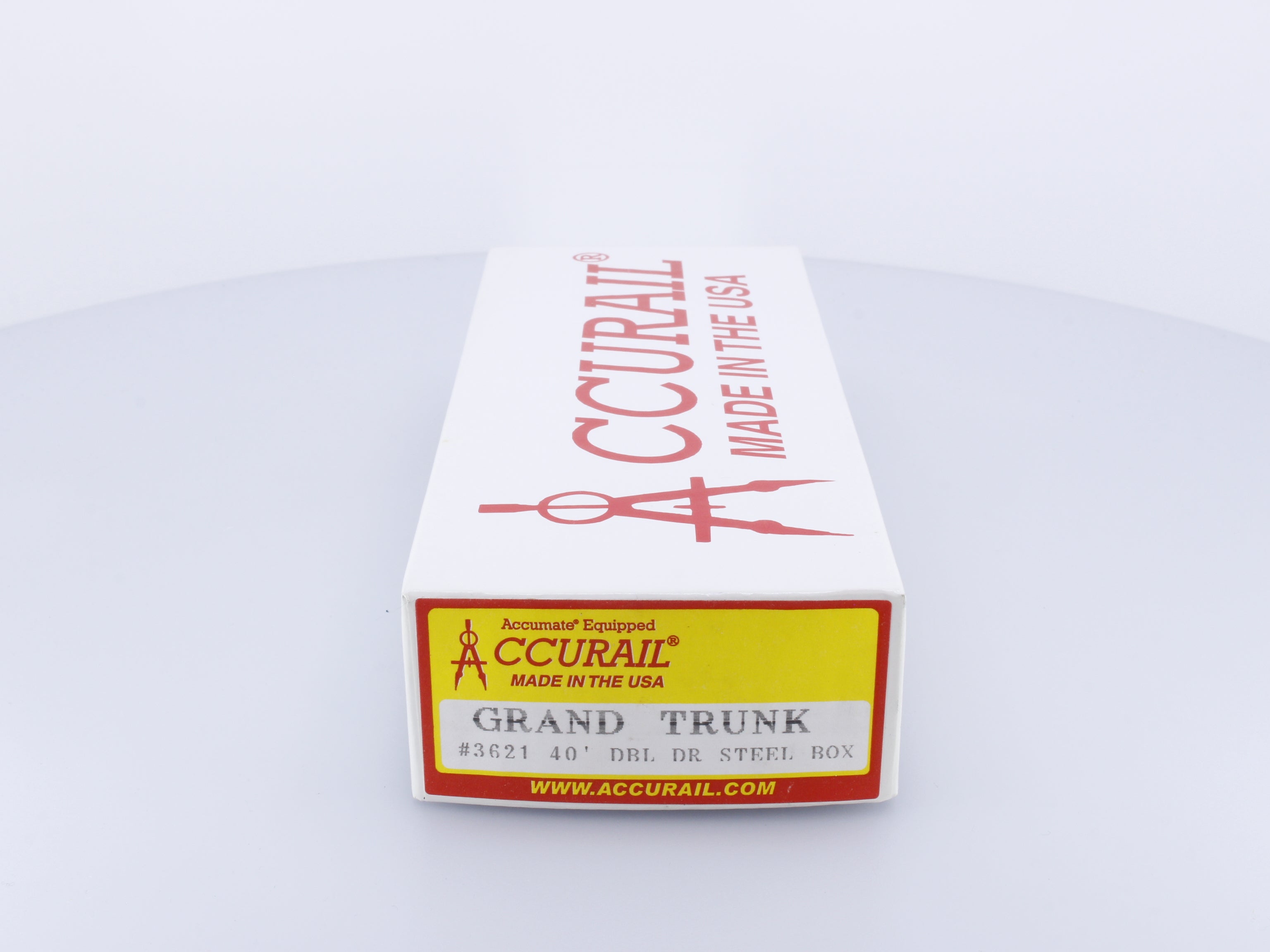 Accurail 3621 HO 40' Double Door Steel Box Car Grand Trunk Western (GTW) 585807