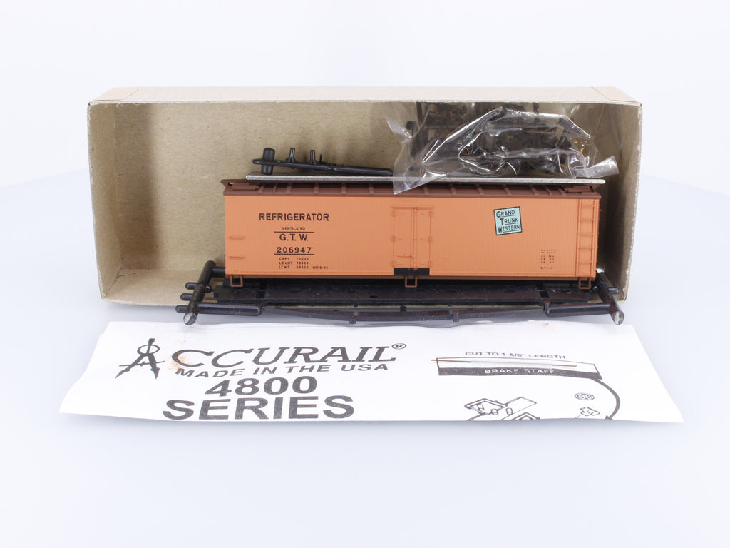 Accurail 4832 HO 40' Wood Reefer Grand Trunk Western (GTW) 206947