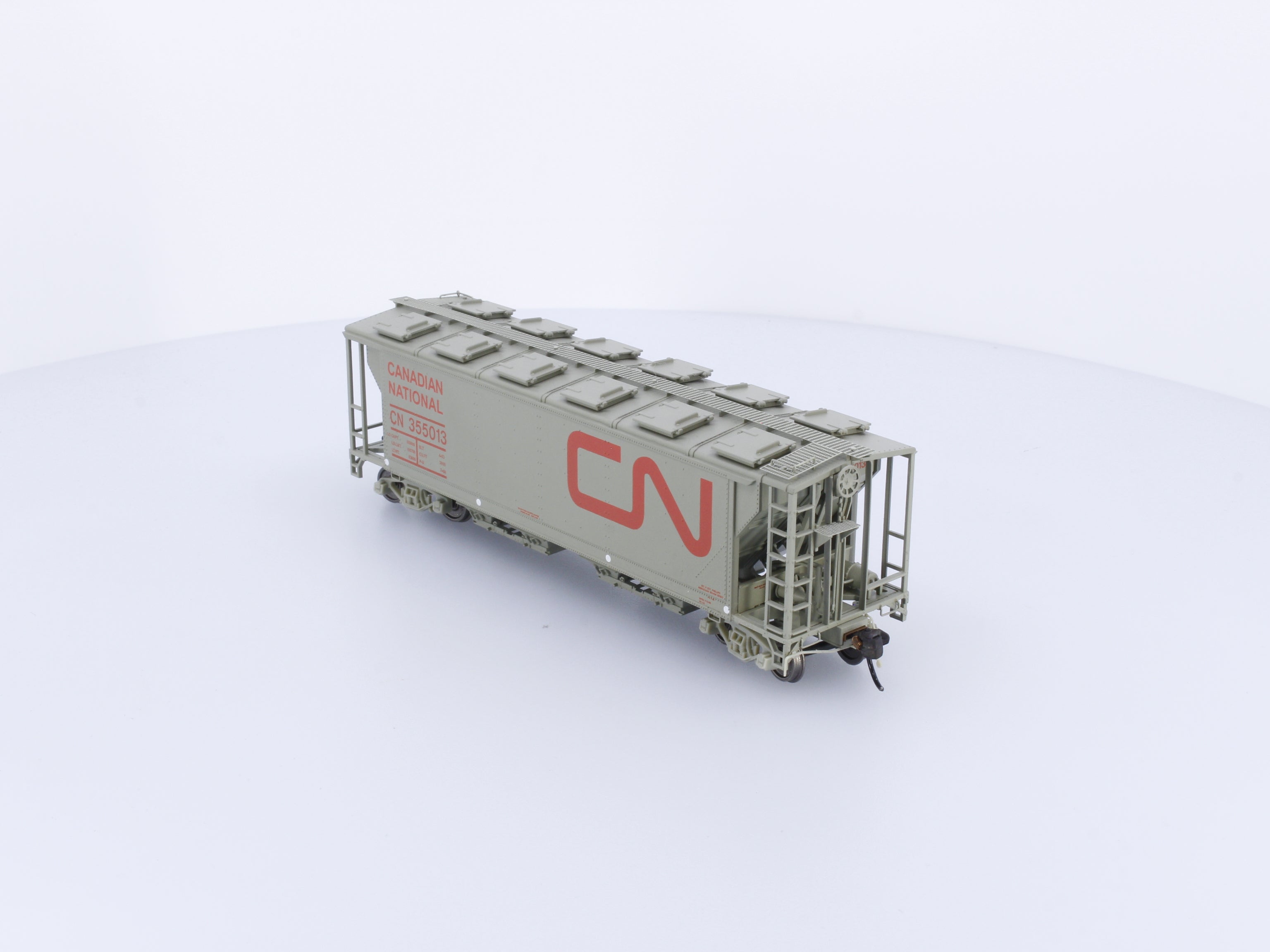 Trueline Trains 300544 HO 4 Bay Slab Side Hopper Canadian National (CN) 355013