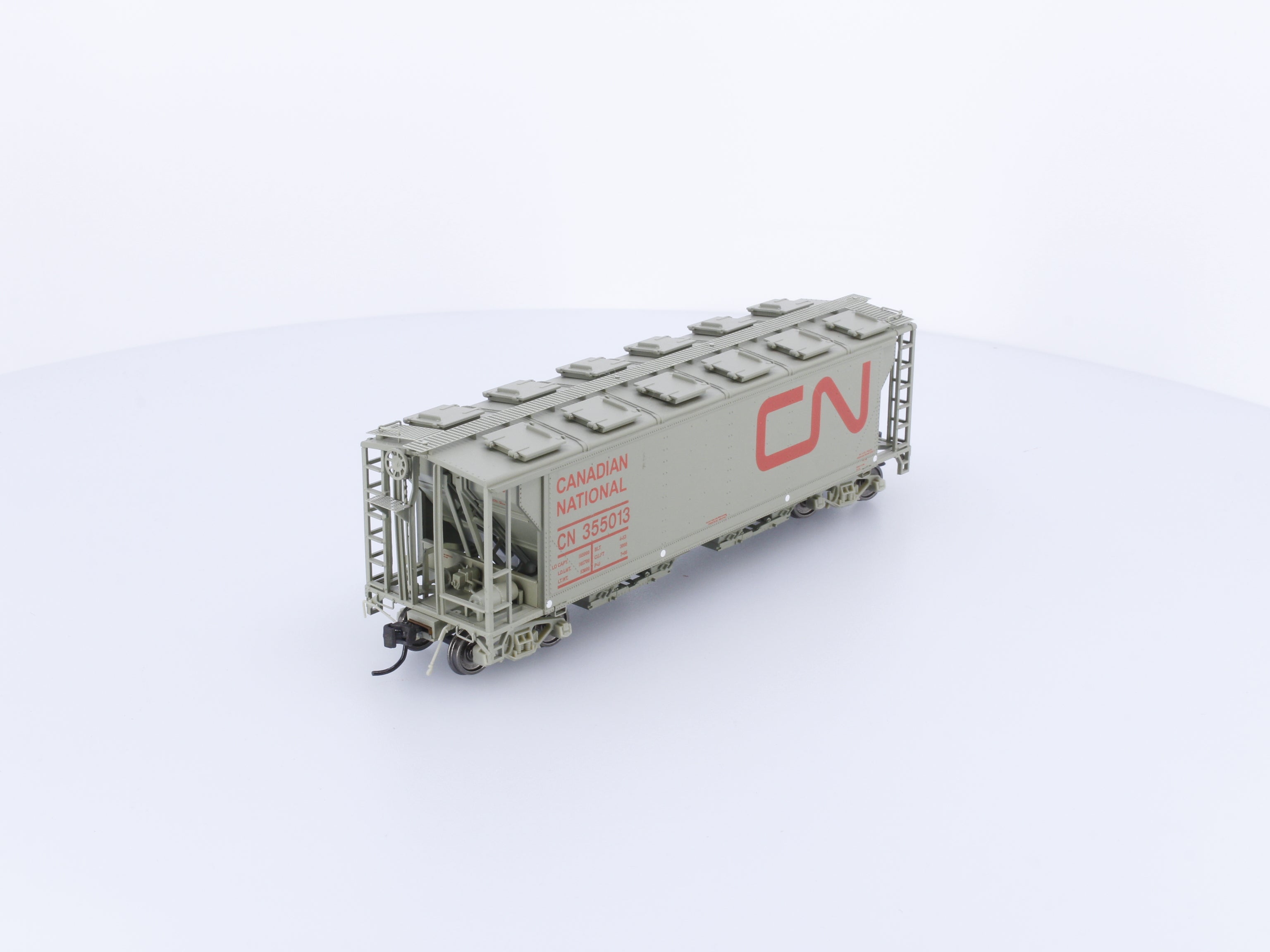 Trueline Trains 300544 HO 4 Bay Slab Side Hopper Canadian National (CN) 355013