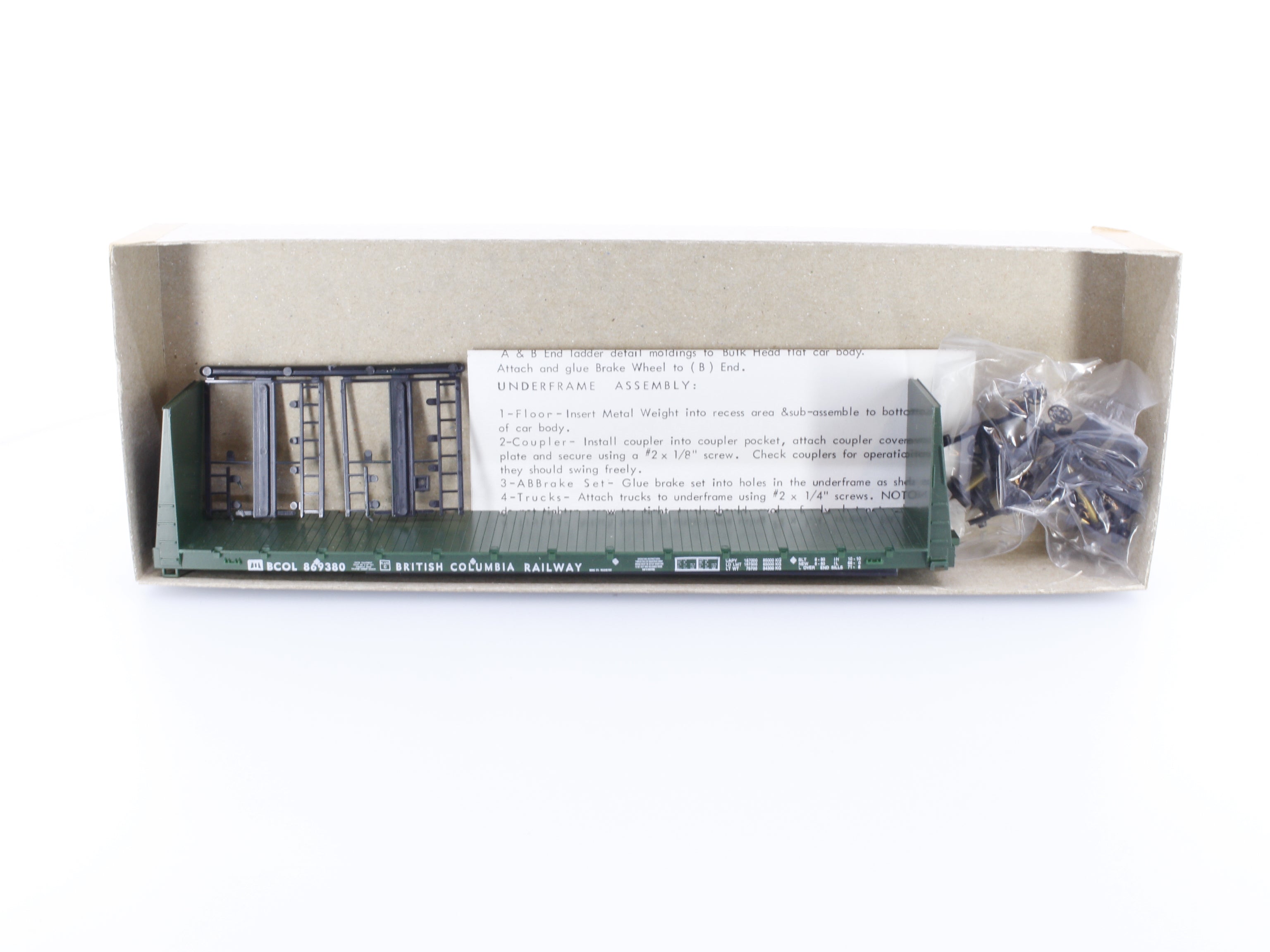 Roundhouse 01314 HO 60' Bulkhead Flat Car BC Rail (BCOL) 869380